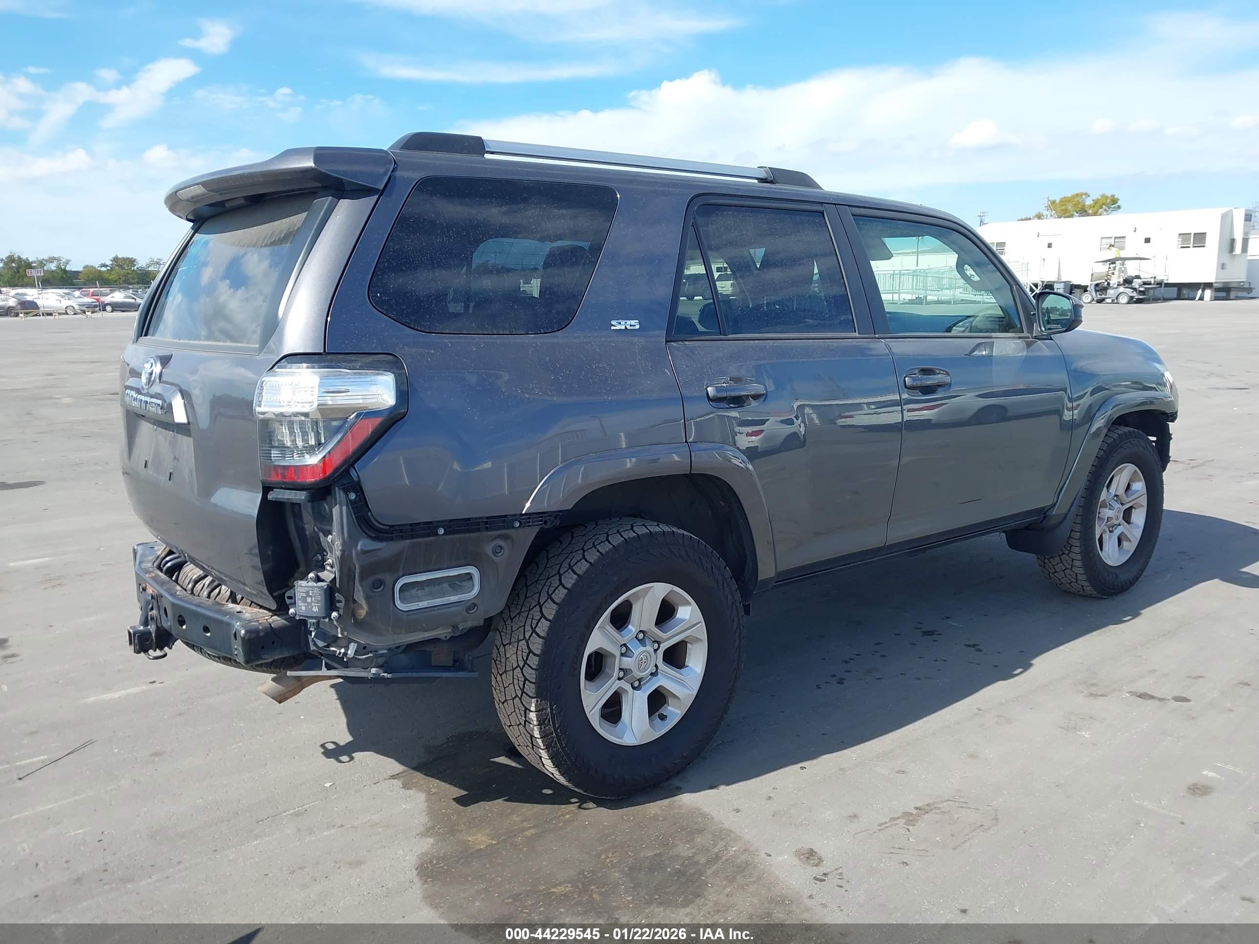 TOYOTA 4RUNNER image 4