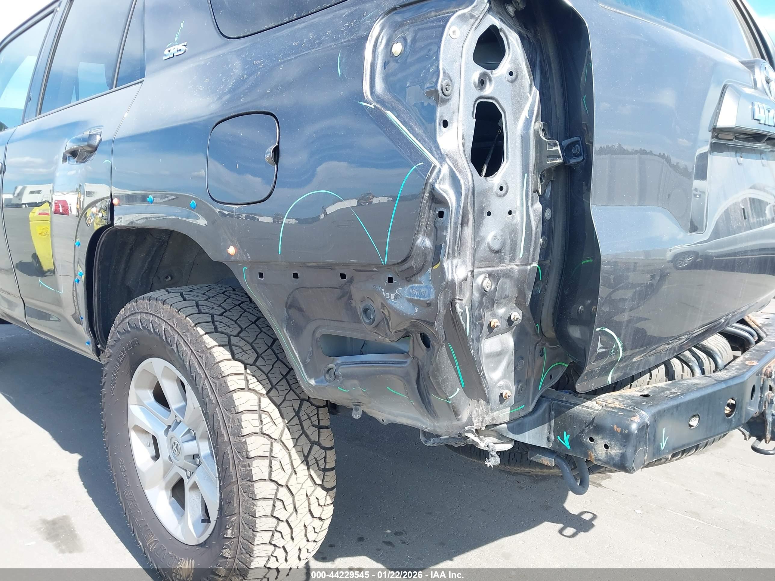 TOYOTA 4RUNNER image 6