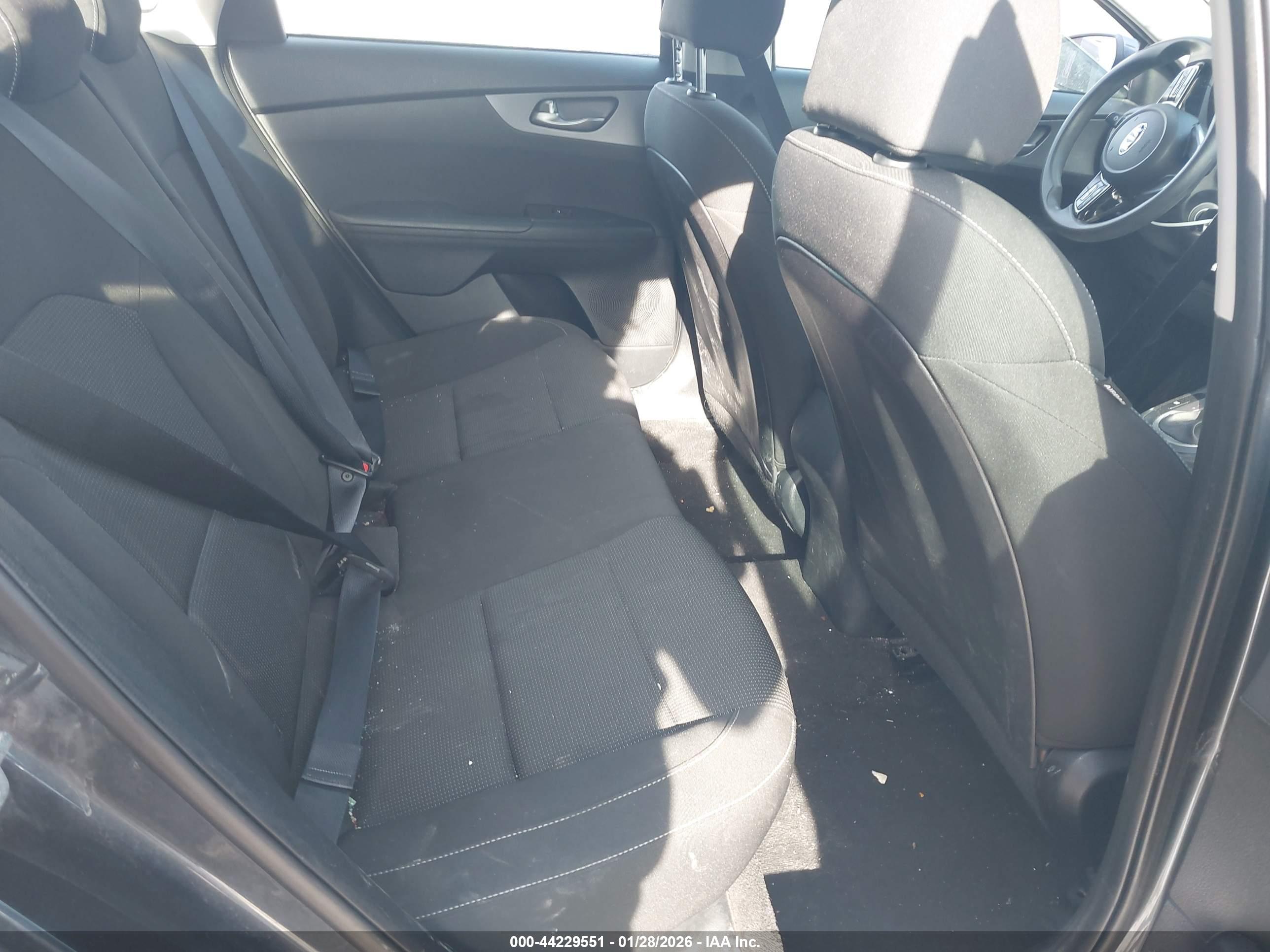 KIA FORTE image 8