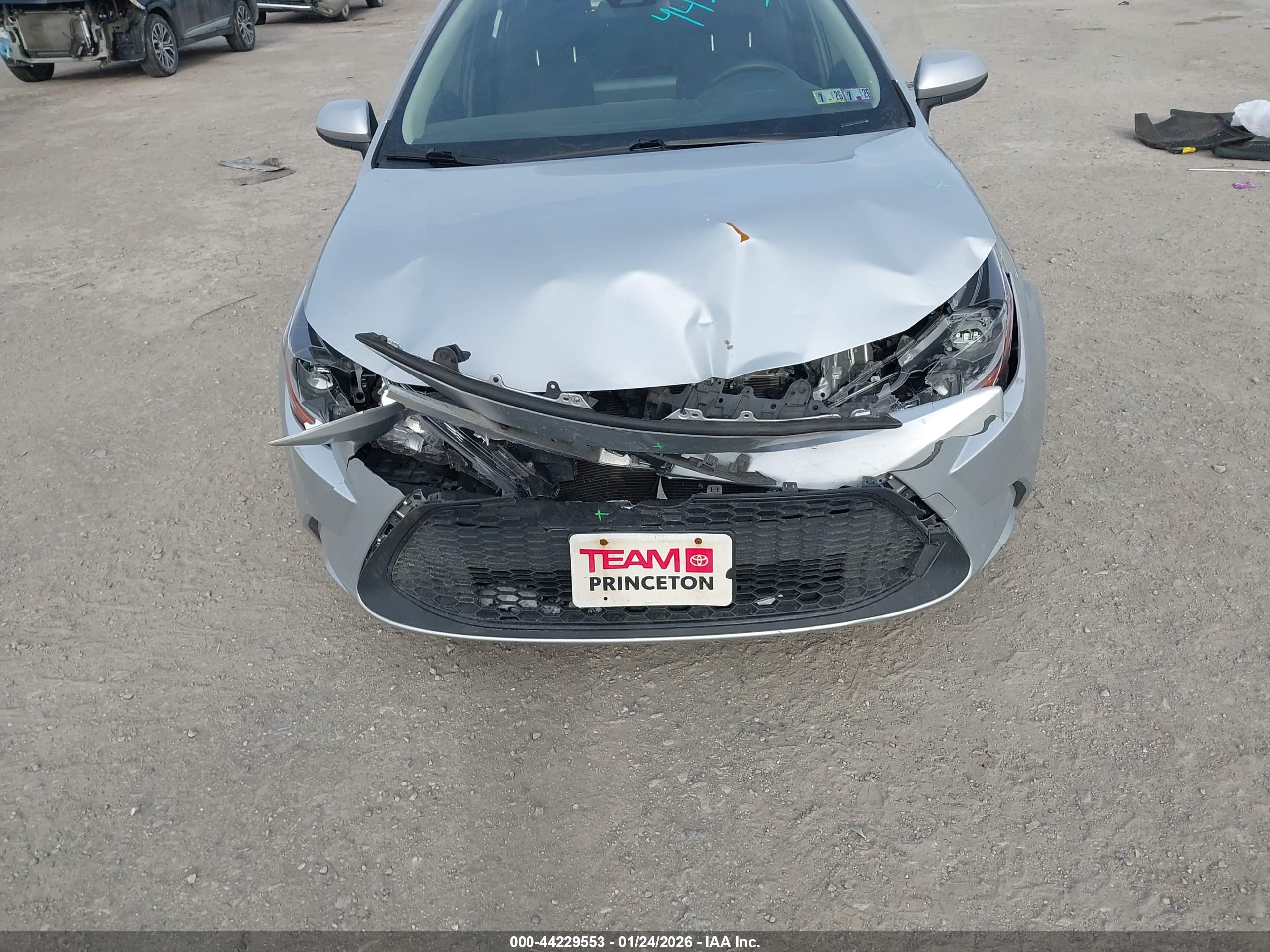 TOYOTA COROLLA image 6