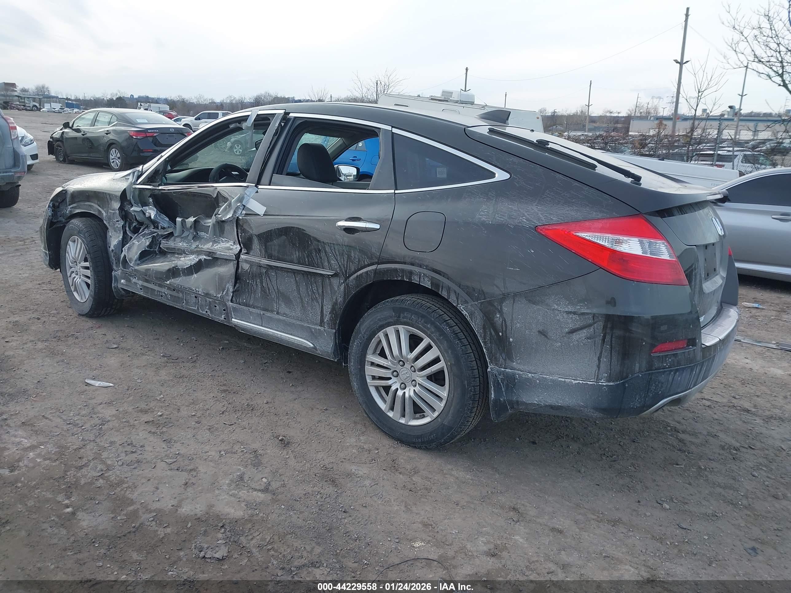 HONDA CROSSTOUR image 3