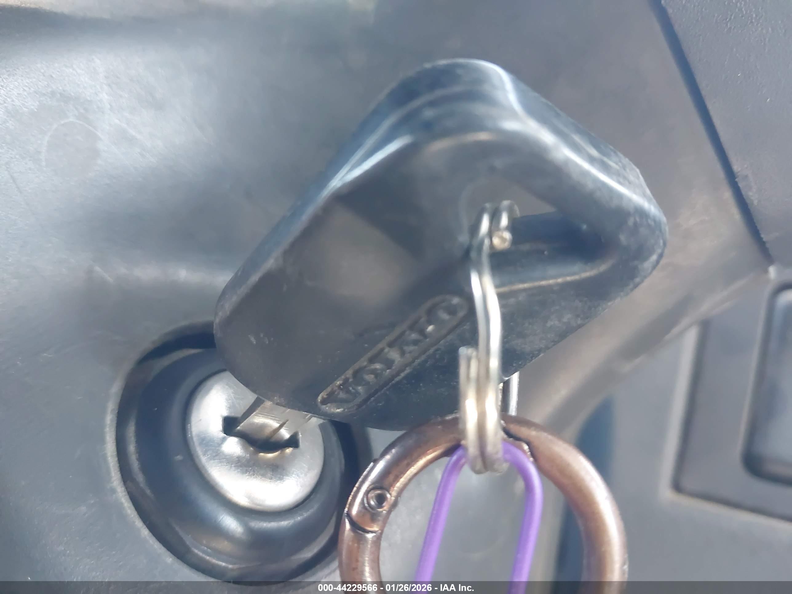 VOLVO VN image 11
