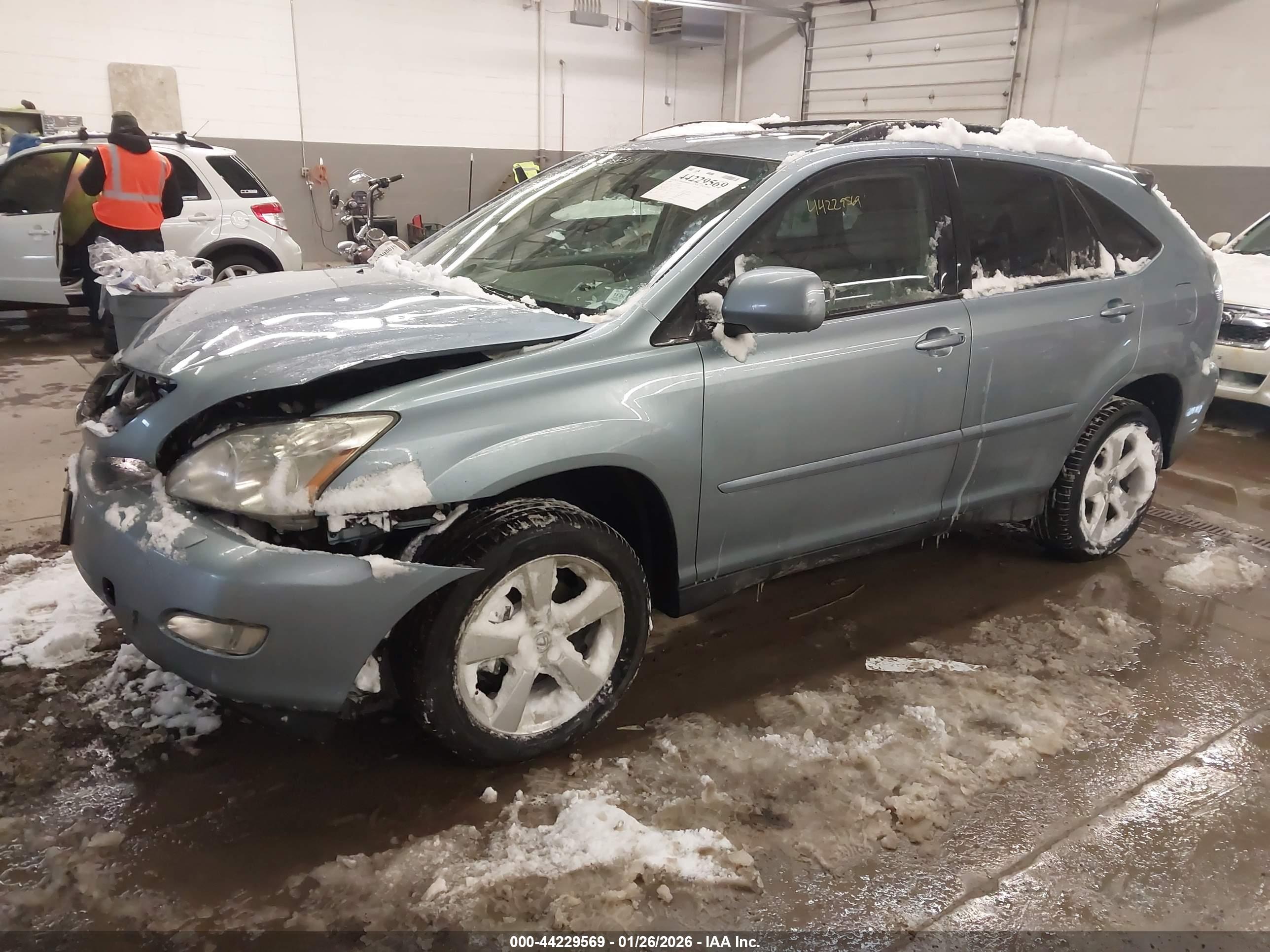 LEXUS RX image 2