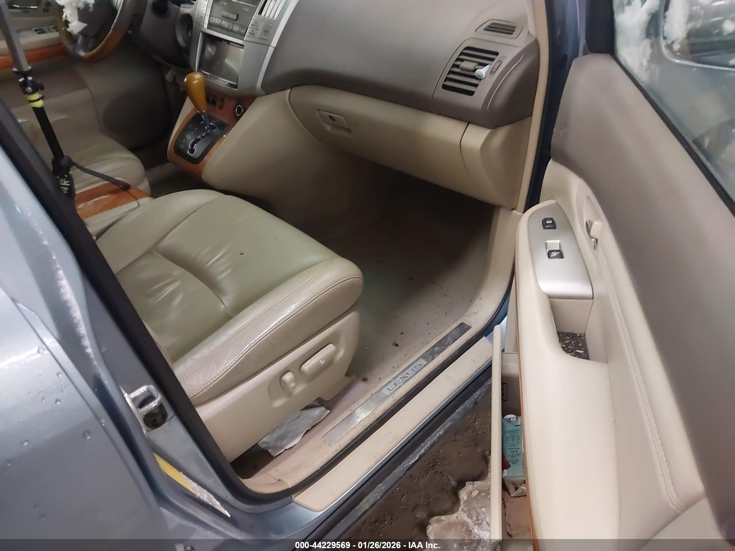 LEXUS RX image 5