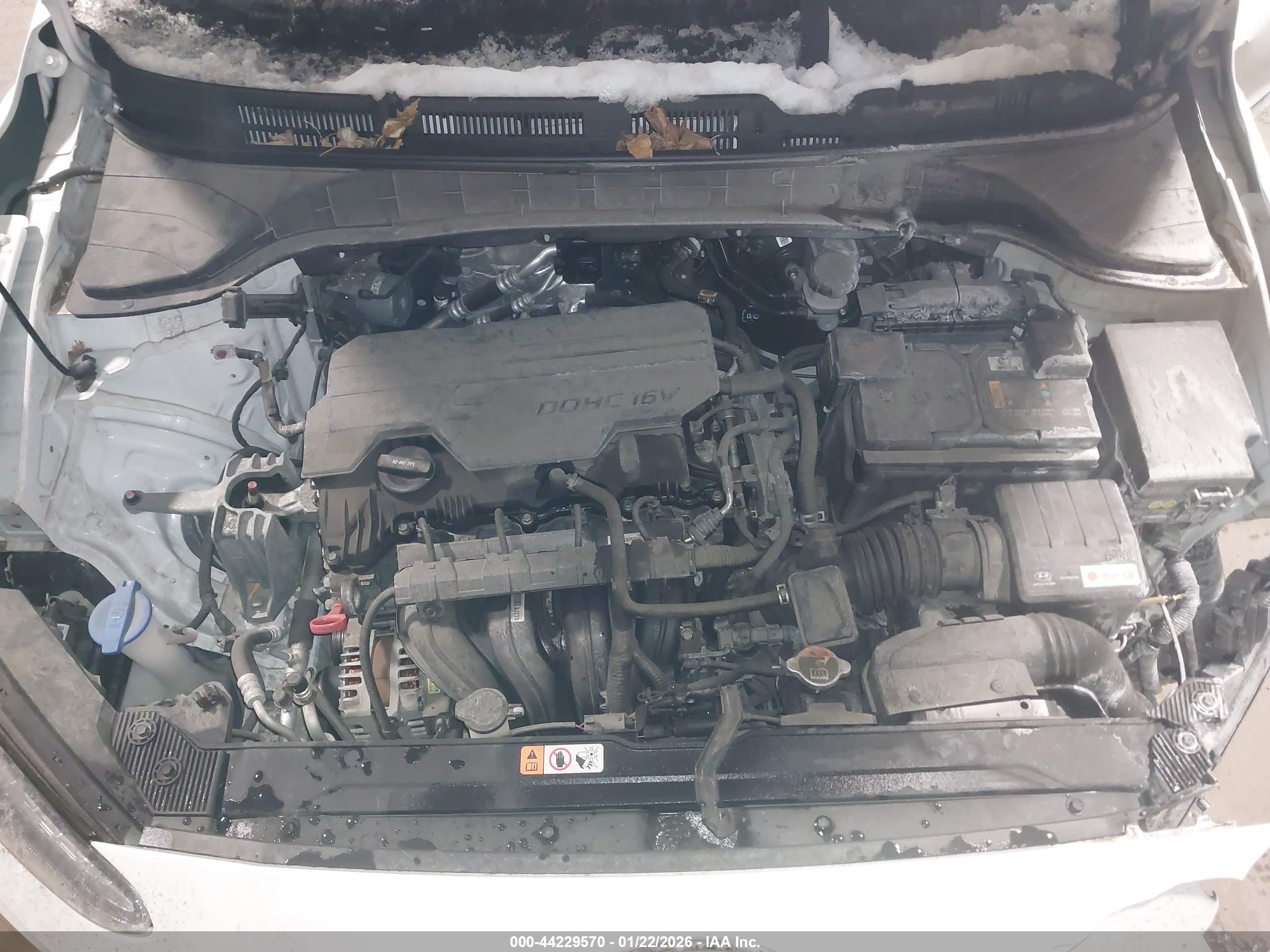 HYUNDAI KONA image 10