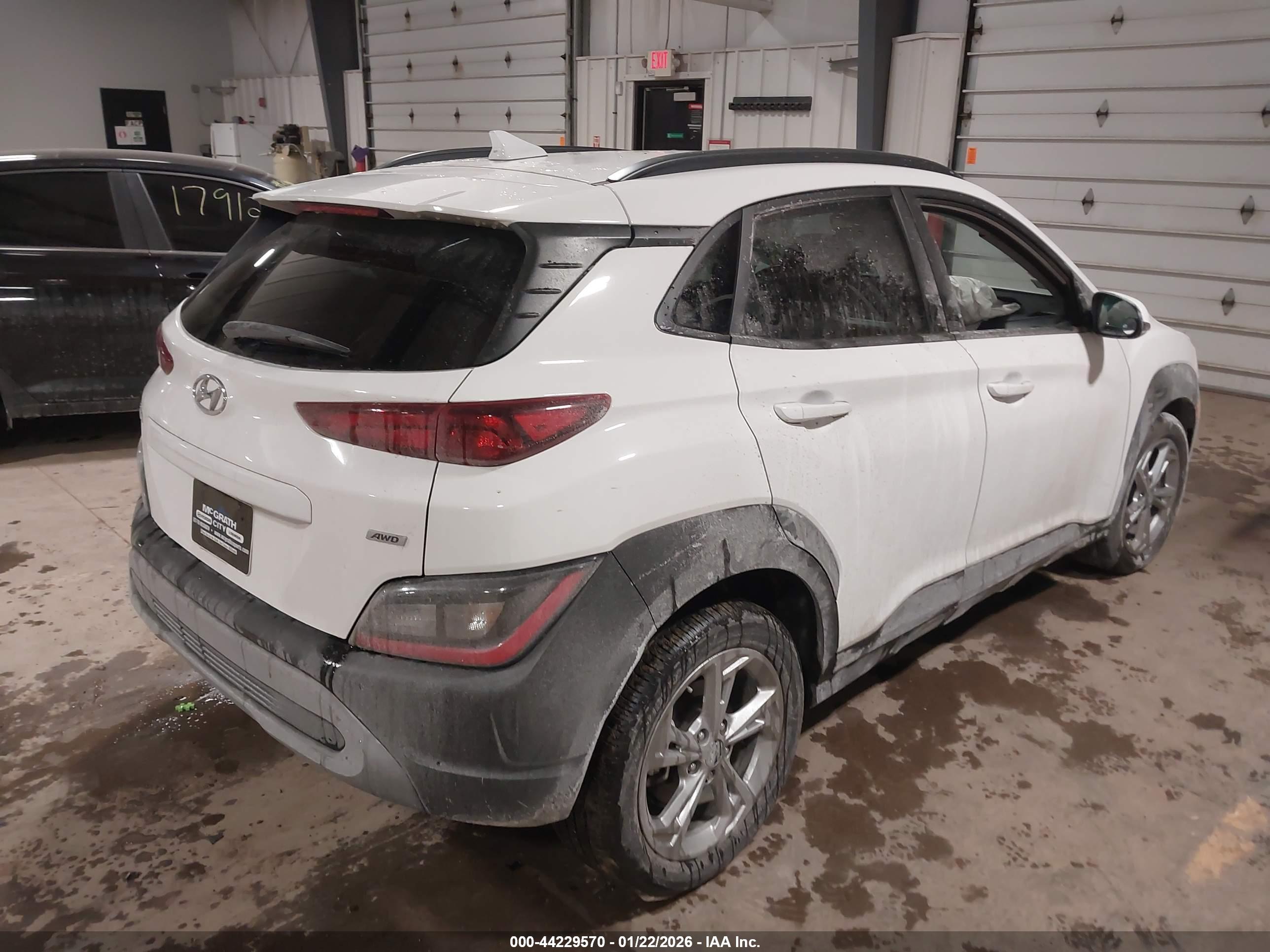 HYUNDAI KONA image 4