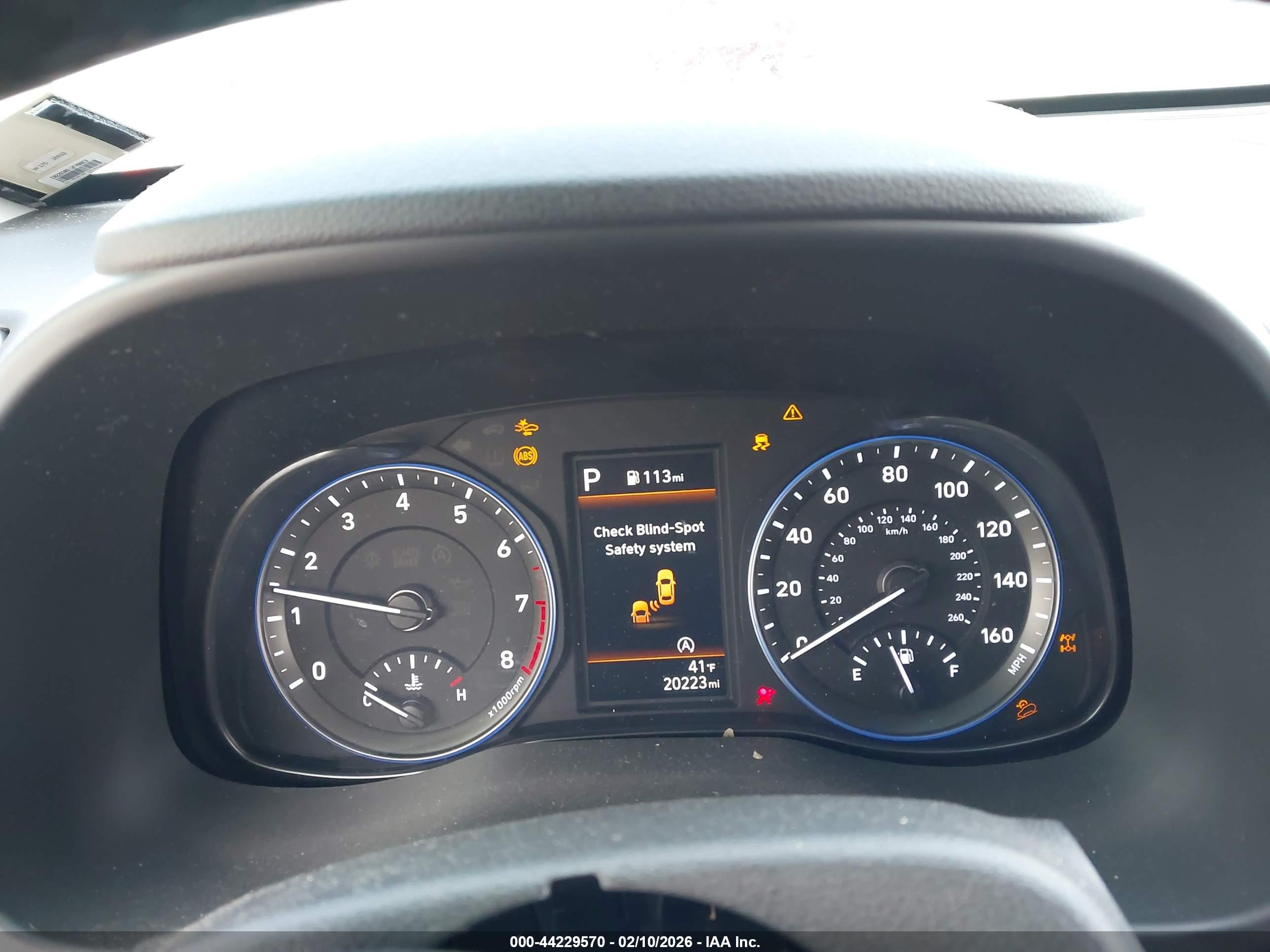 HYUNDAI KONA image 7