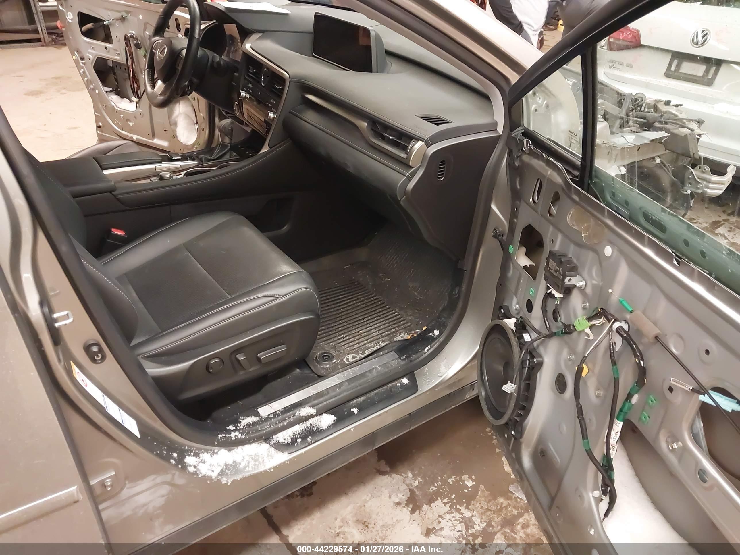 LEXUS RX image 5