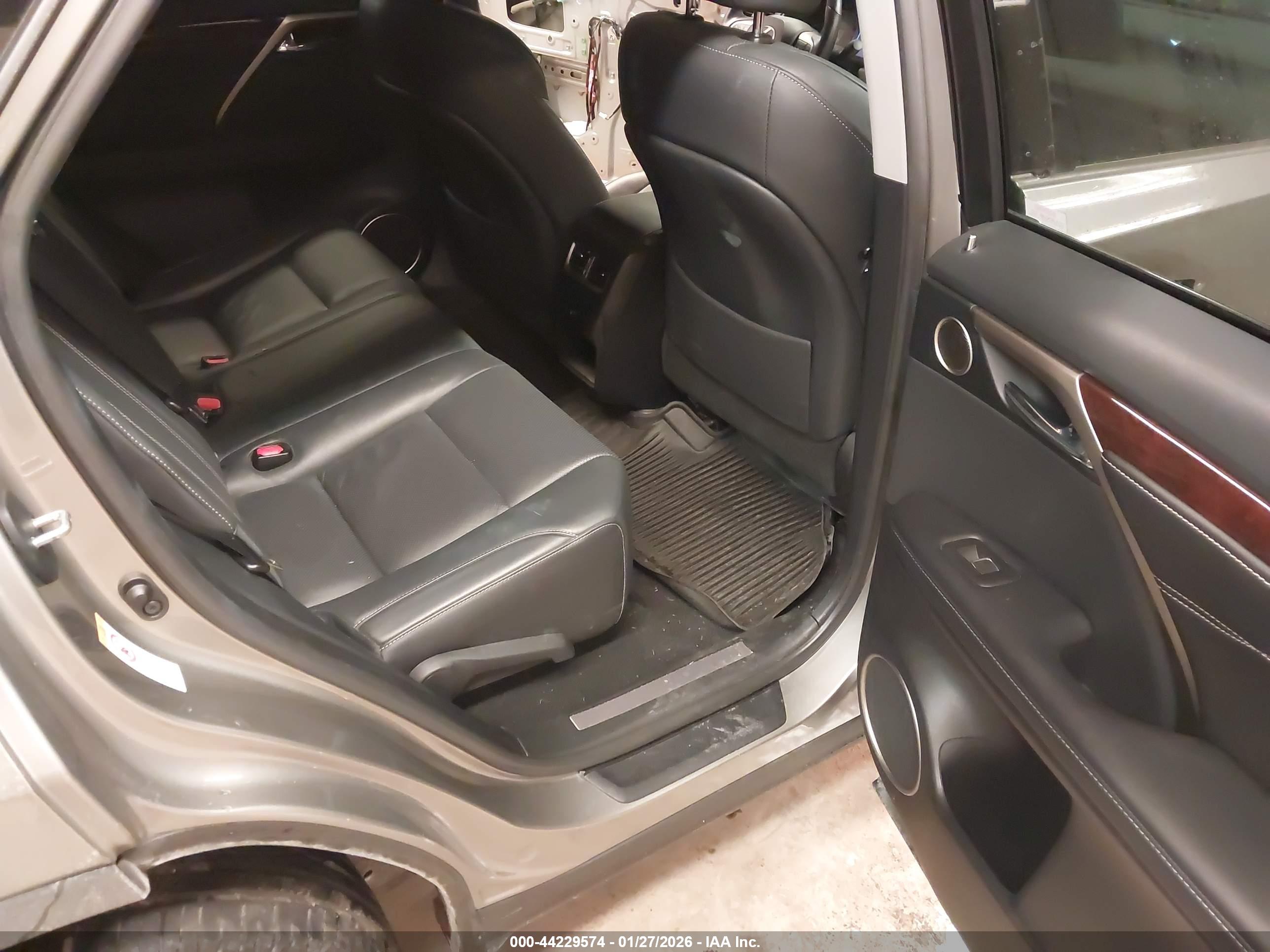 LEXUS RX image 8