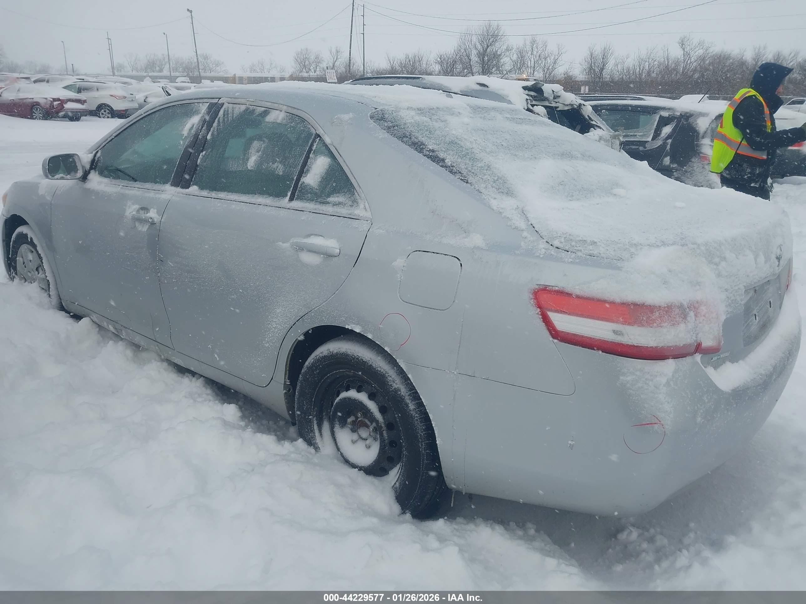 TOYOTA CAMRY image 3