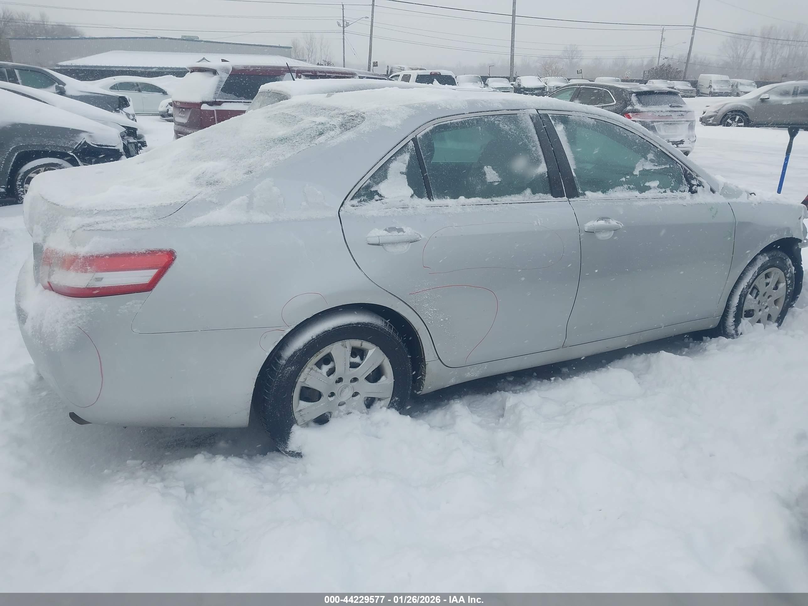 TOYOTA CAMRY image 4