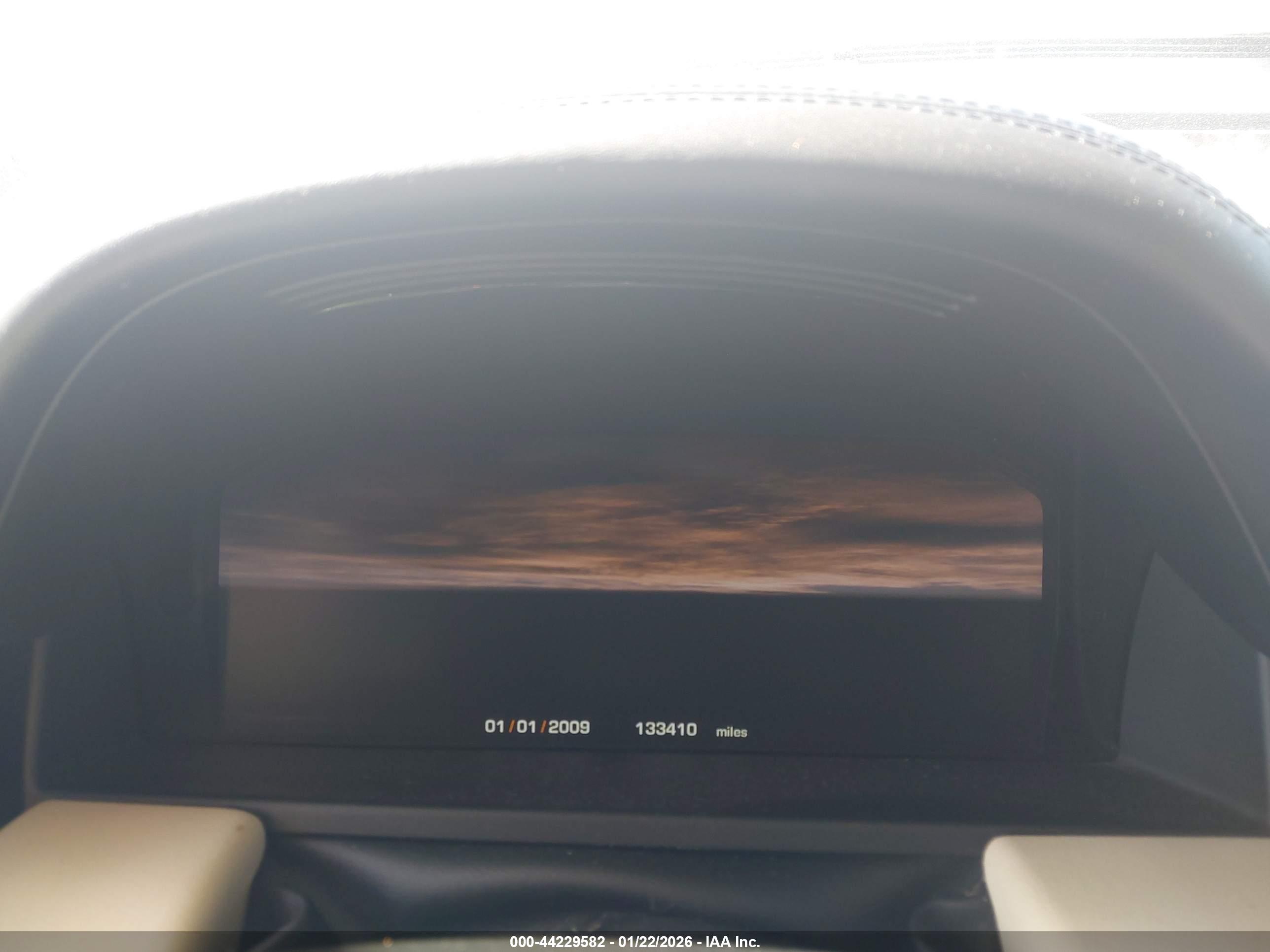 LAND ROVER image 7