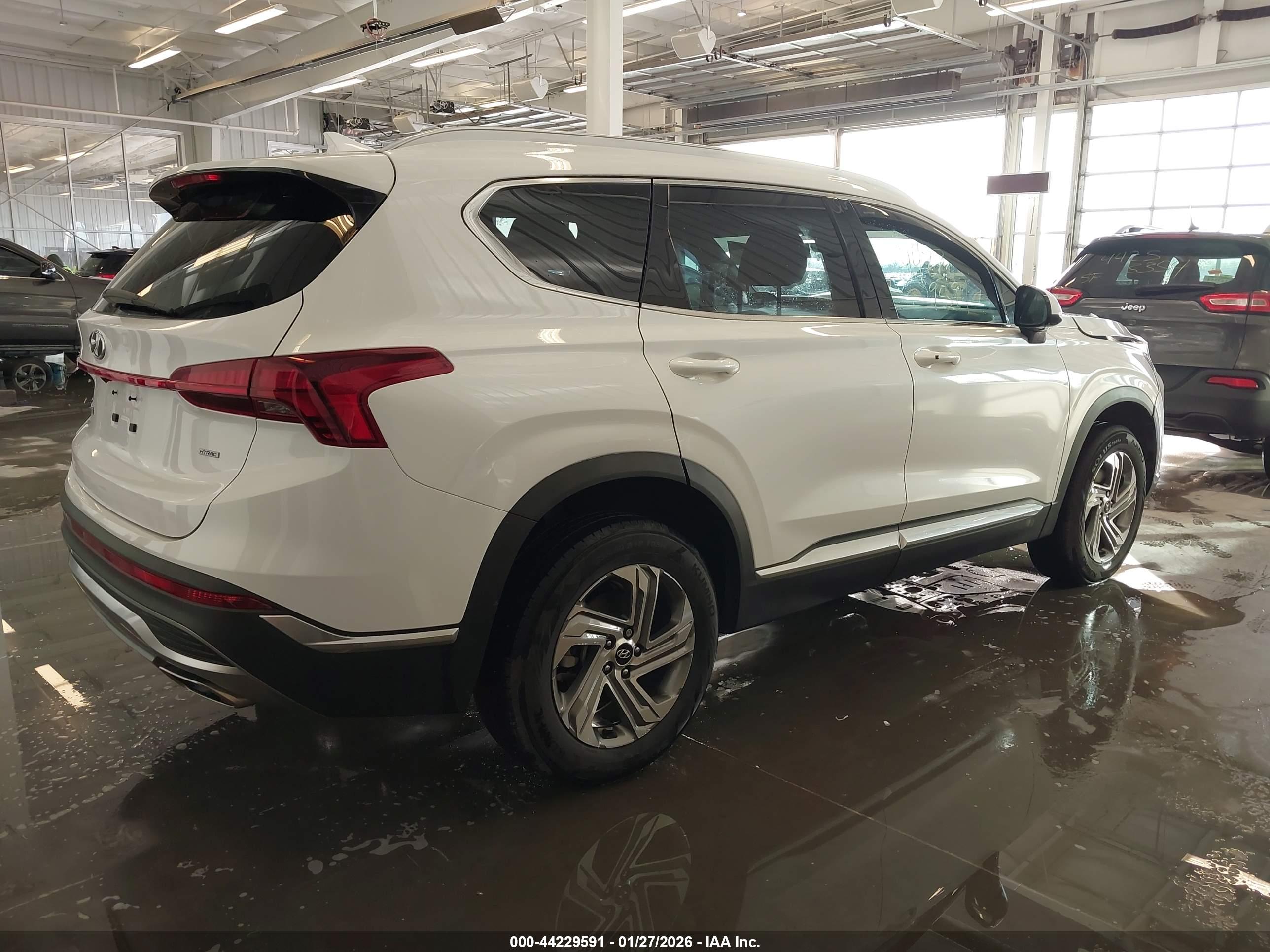 HYUNDAI SANTA image 4