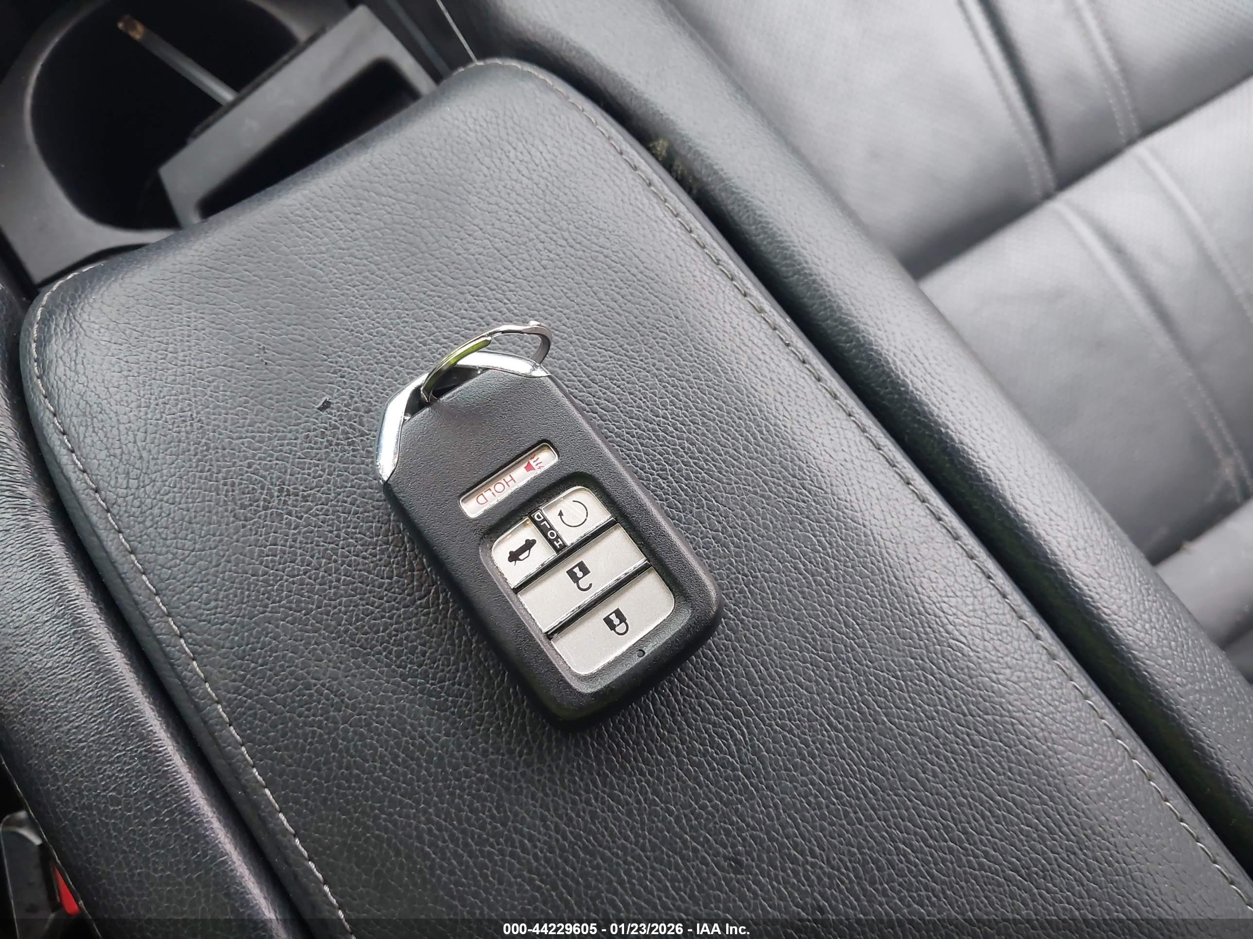HONDA INSIGHT image 11