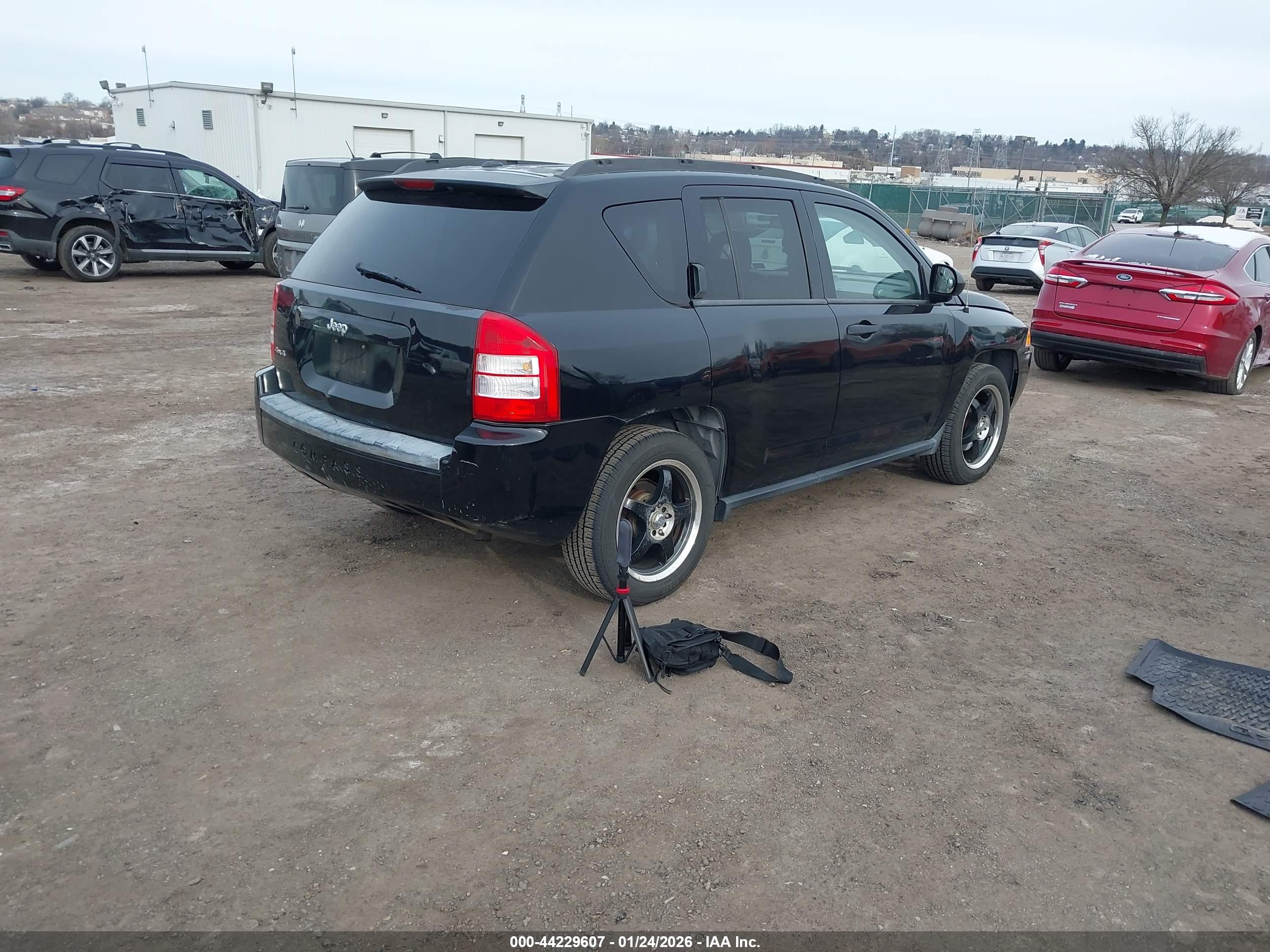 JEEP COMPASS image 4