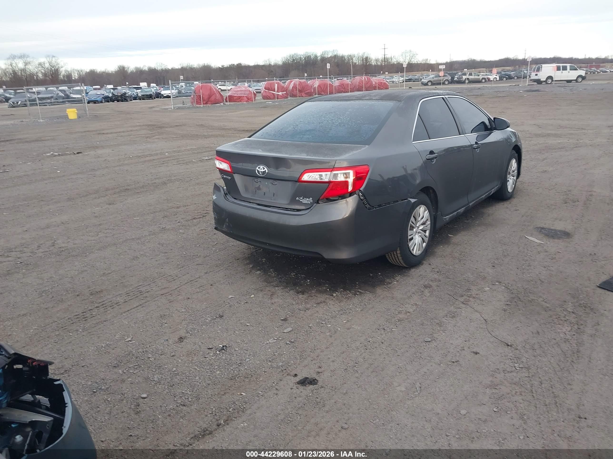 TOYOTA CAMRY image 4