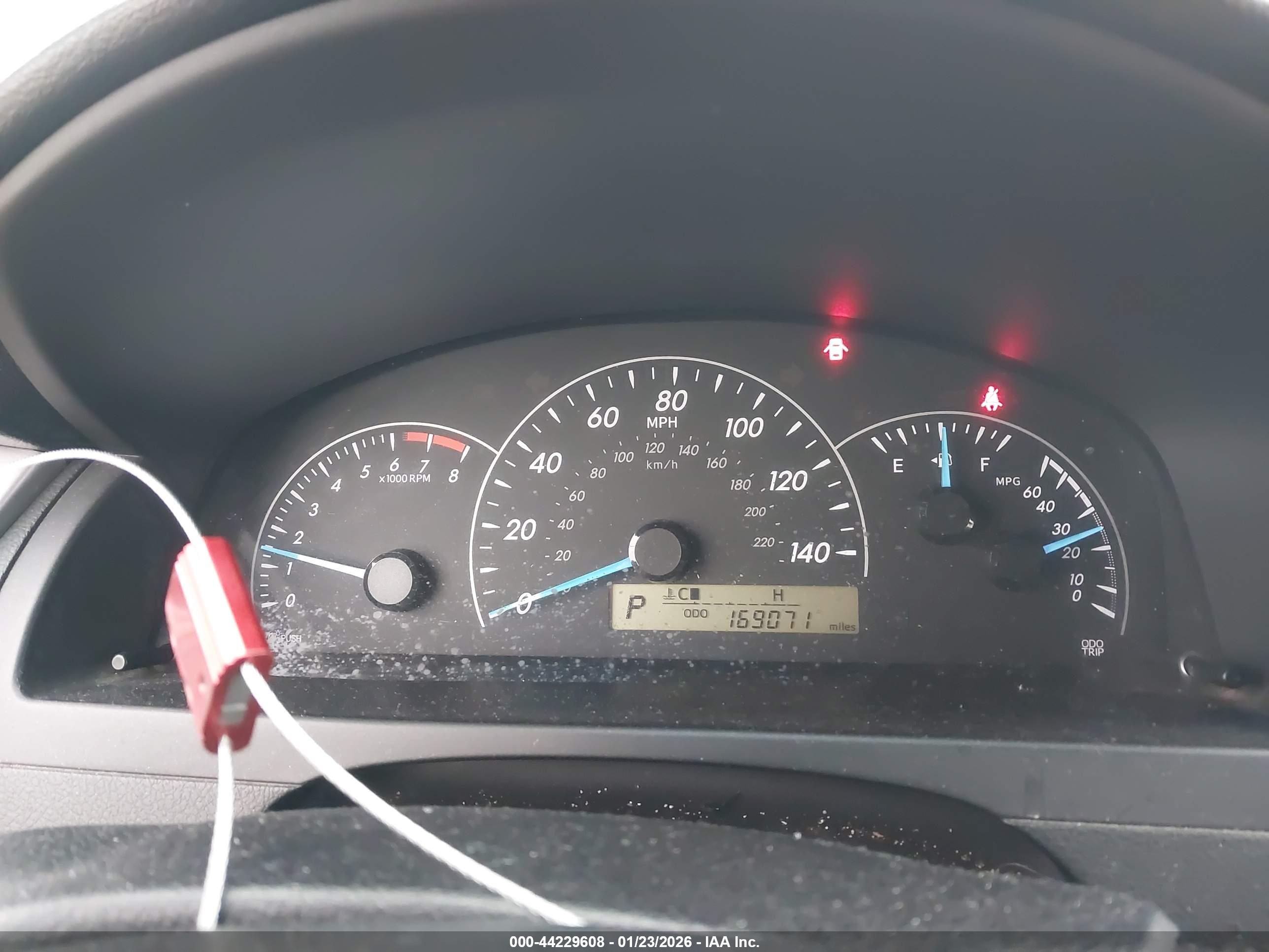 TOYOTA CAMRY image 7