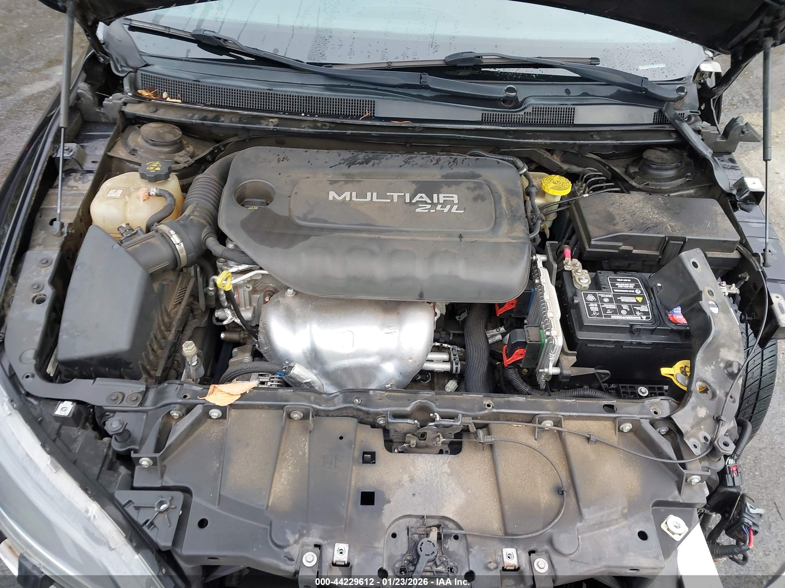 CHRYSLER 200 image 10