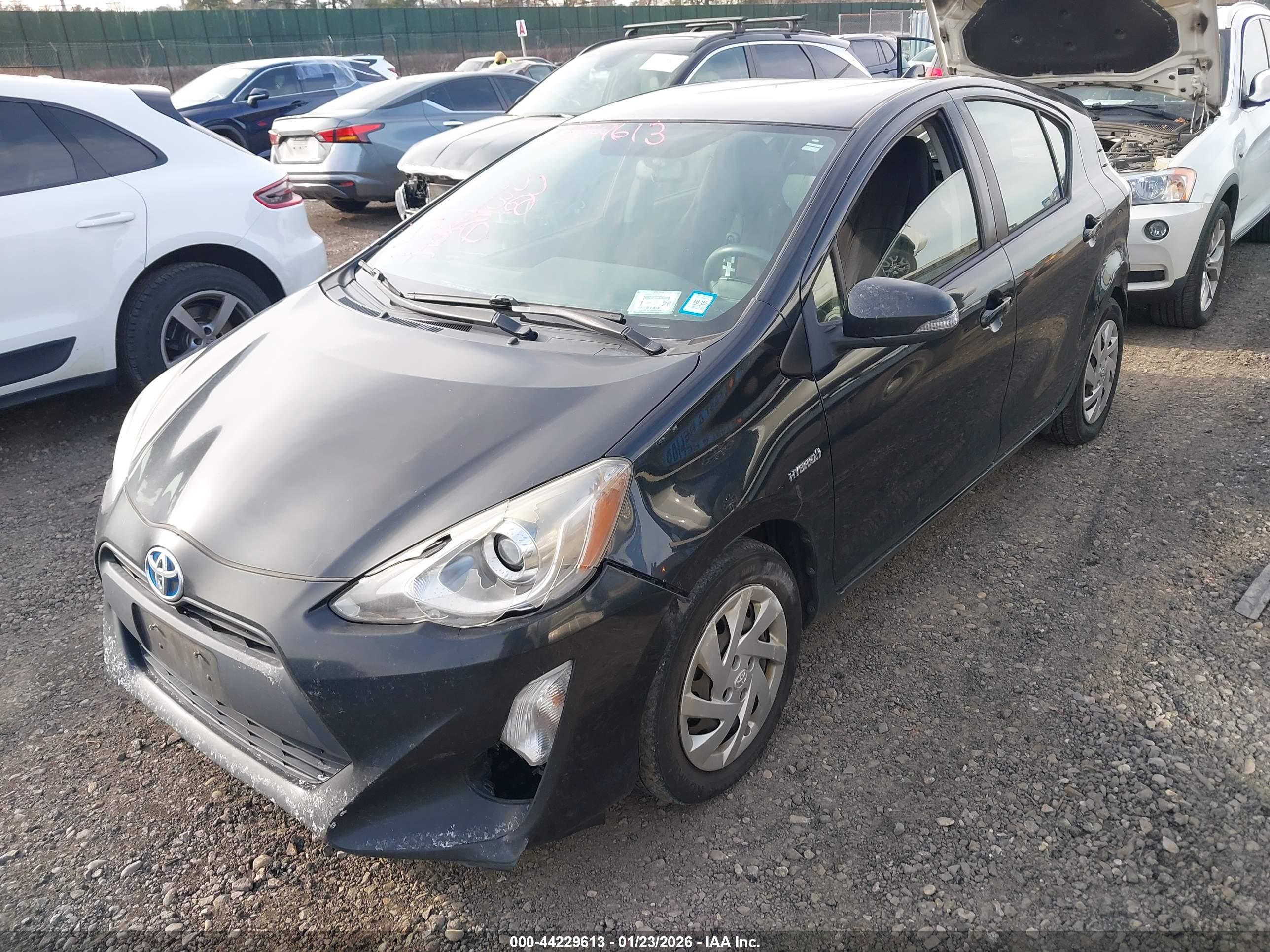 TOYOTA PRIUS image 2
