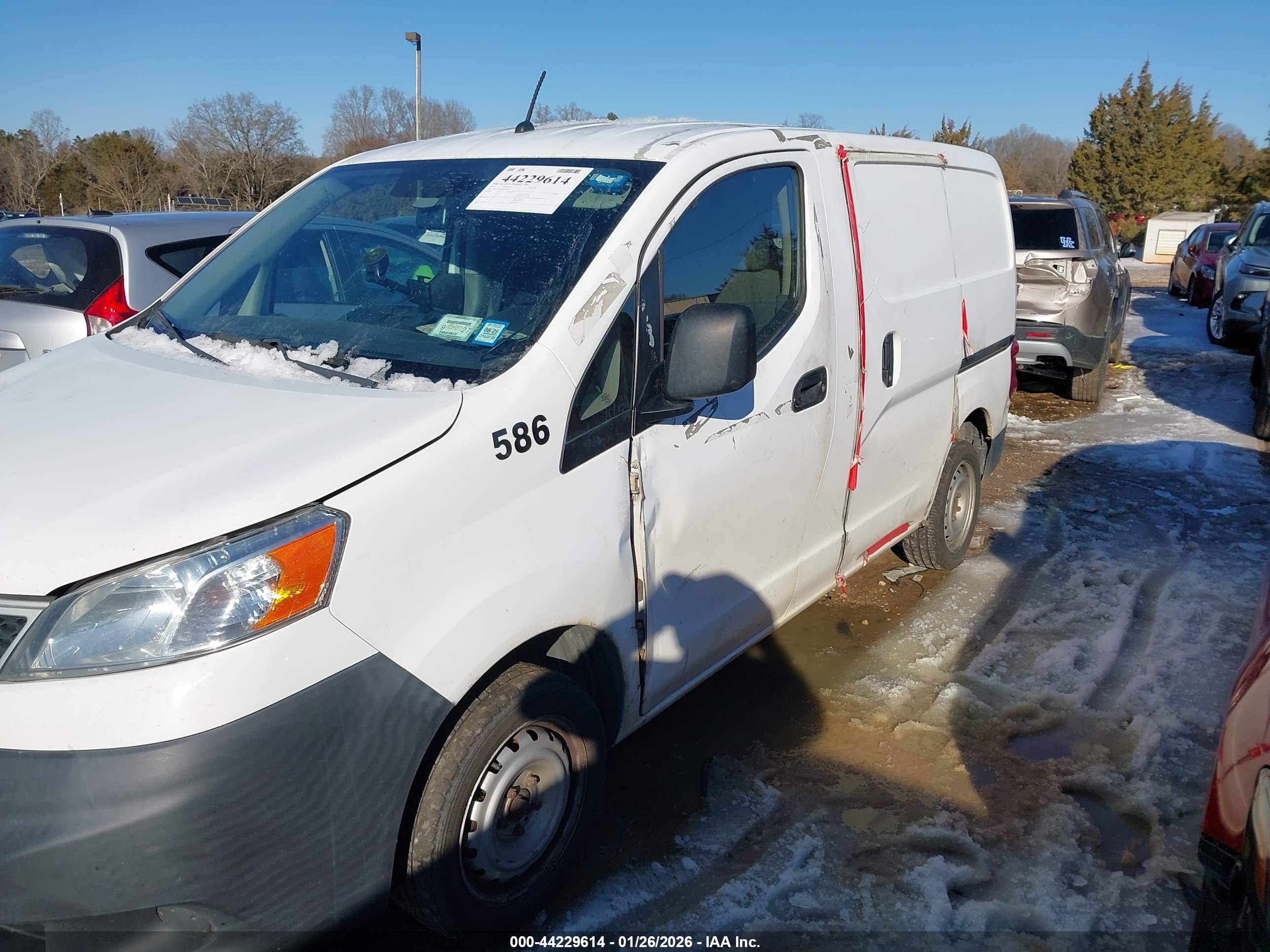 NISSAN NV200 image 6