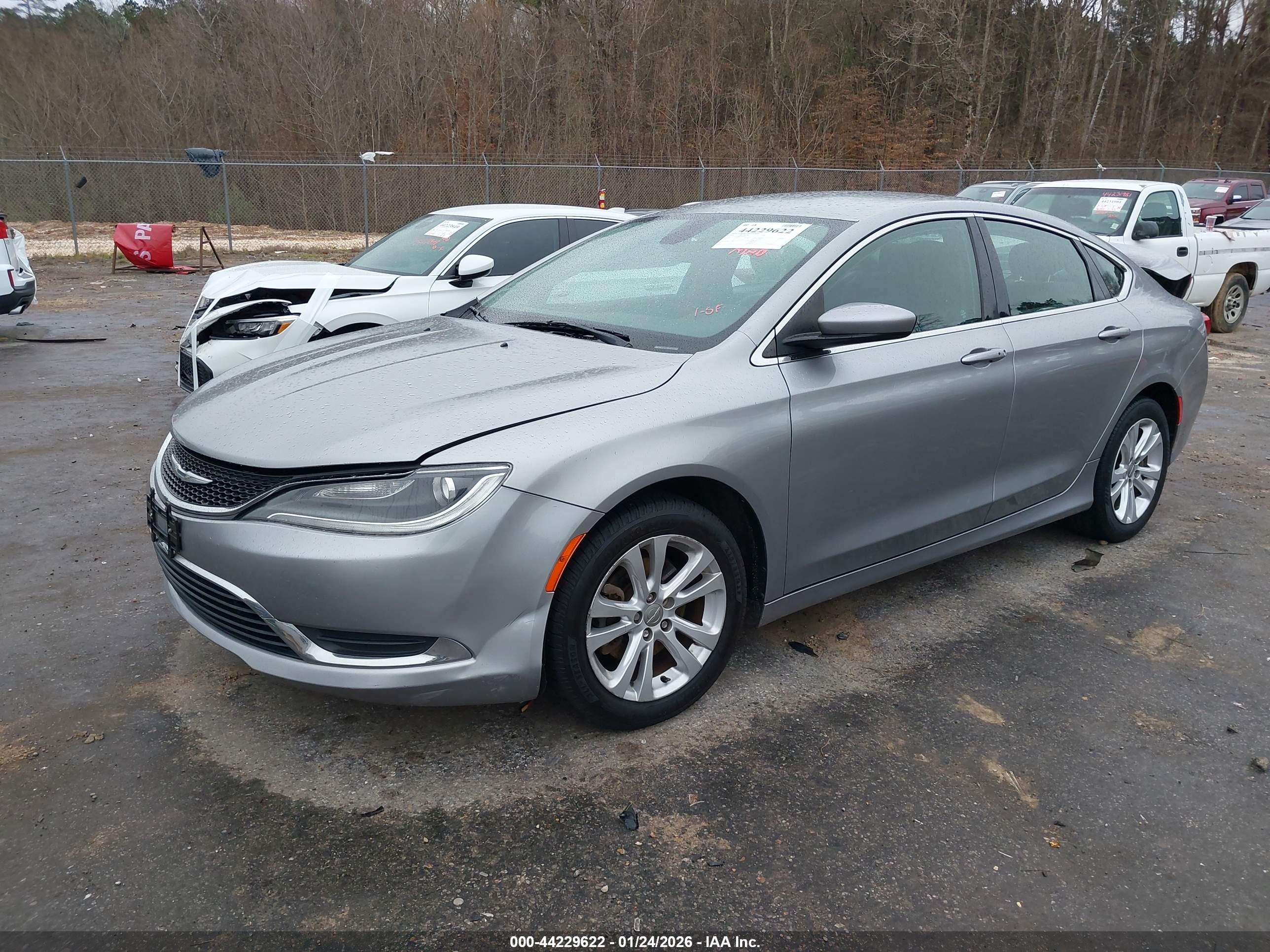 CHRYSLER 200 image 2