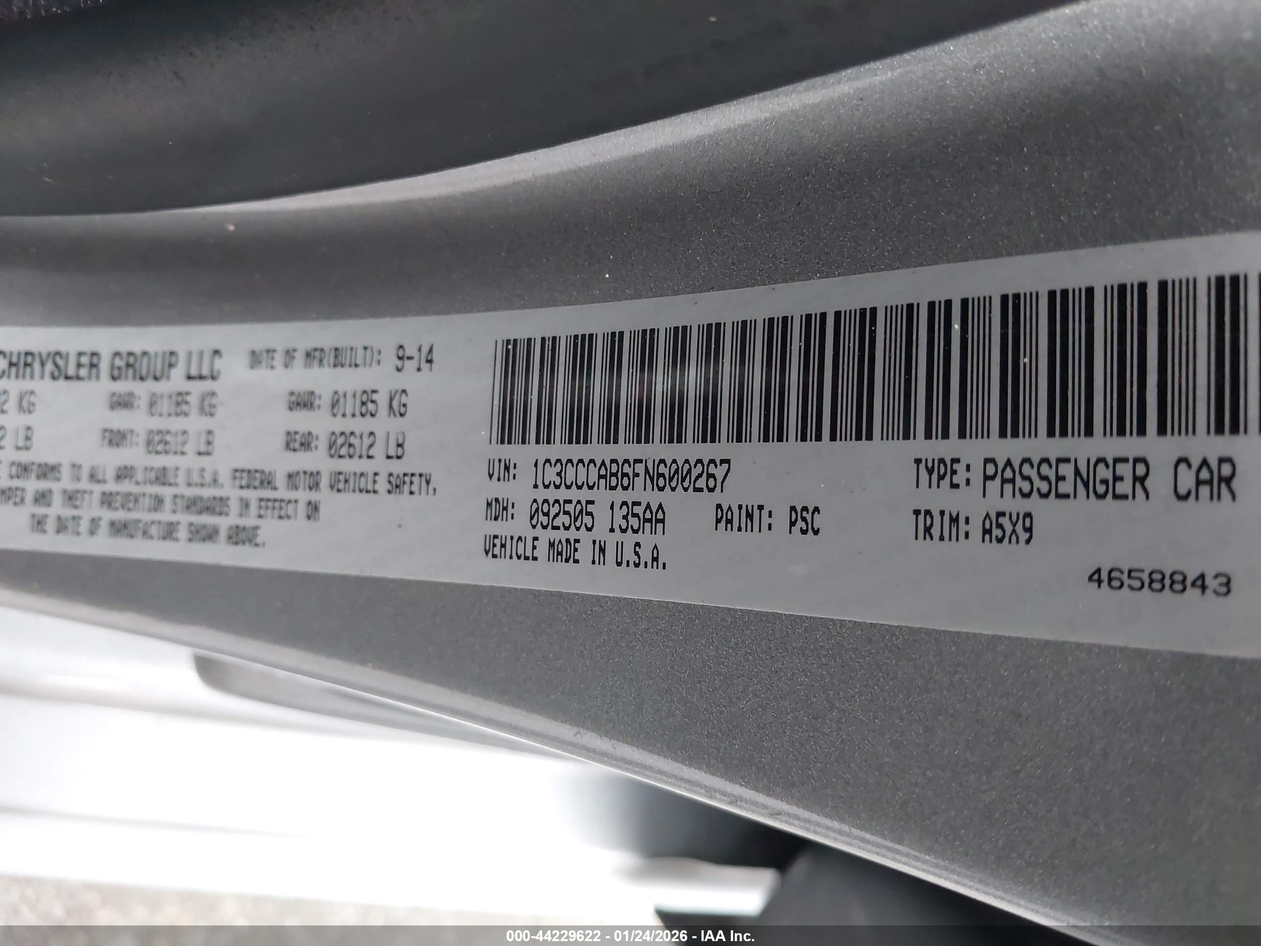 CHRYSLER 200 image 9