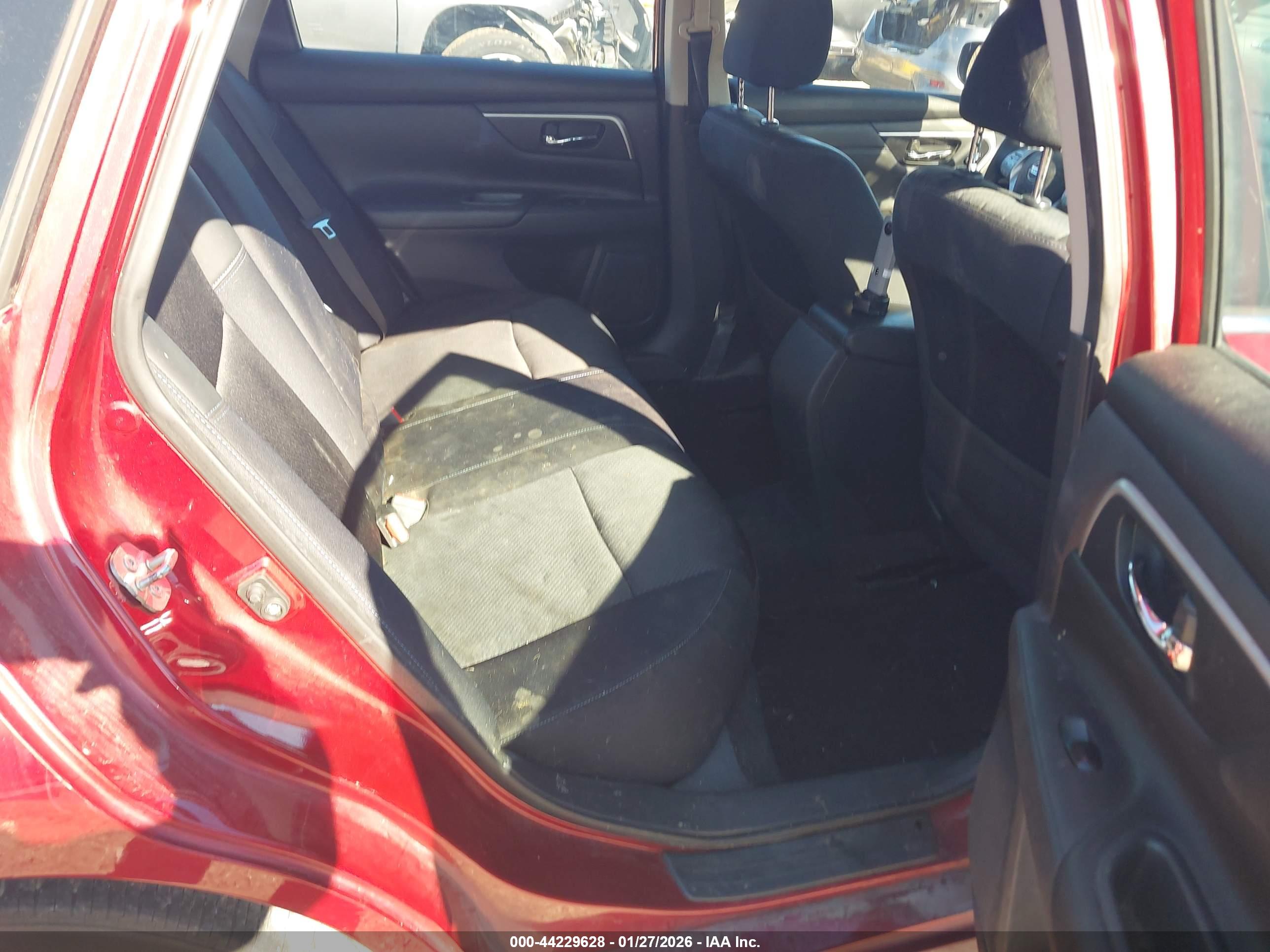 NISSAN ALTIMA image 8