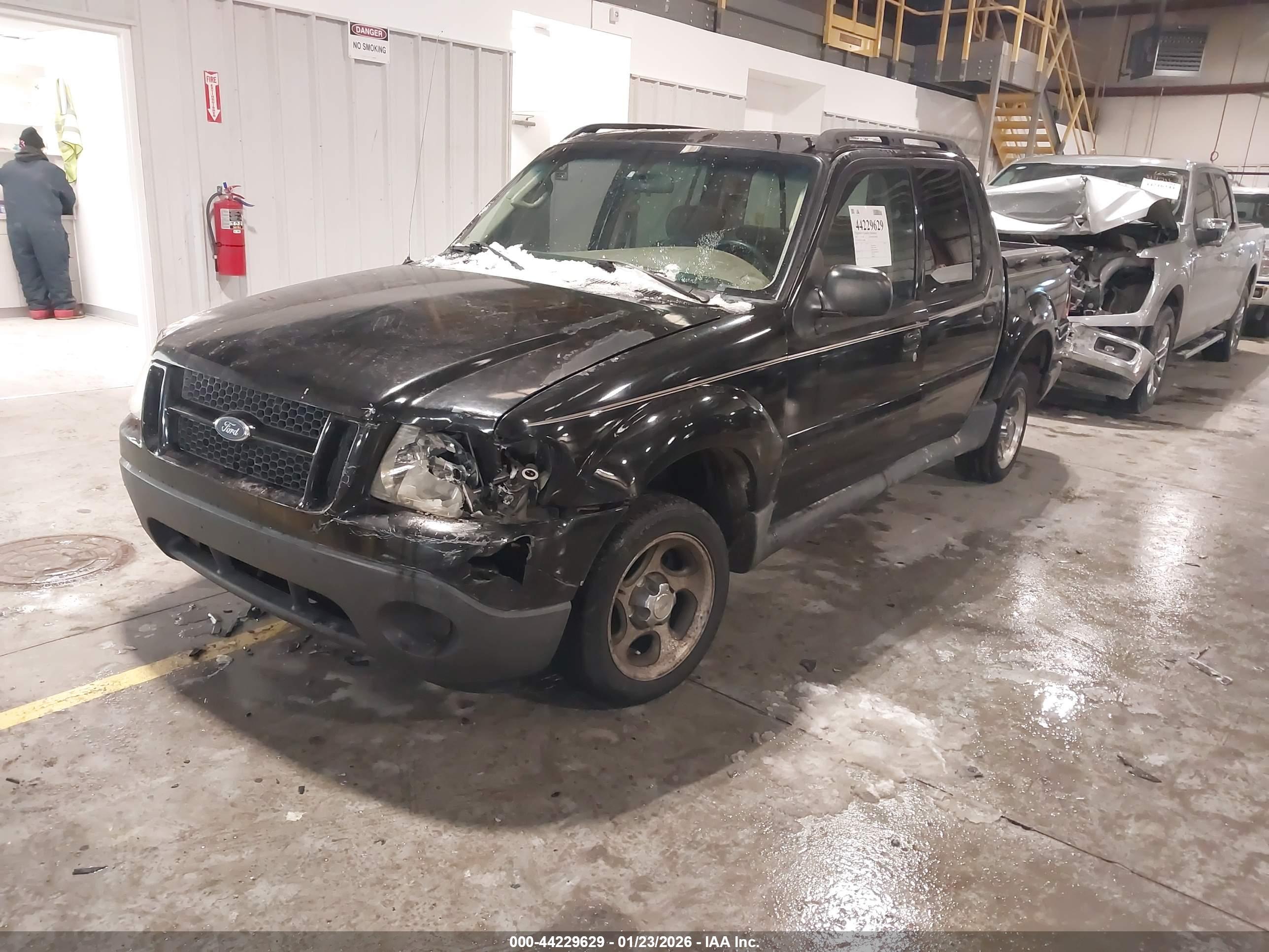 FORD EXPLORER image 2
