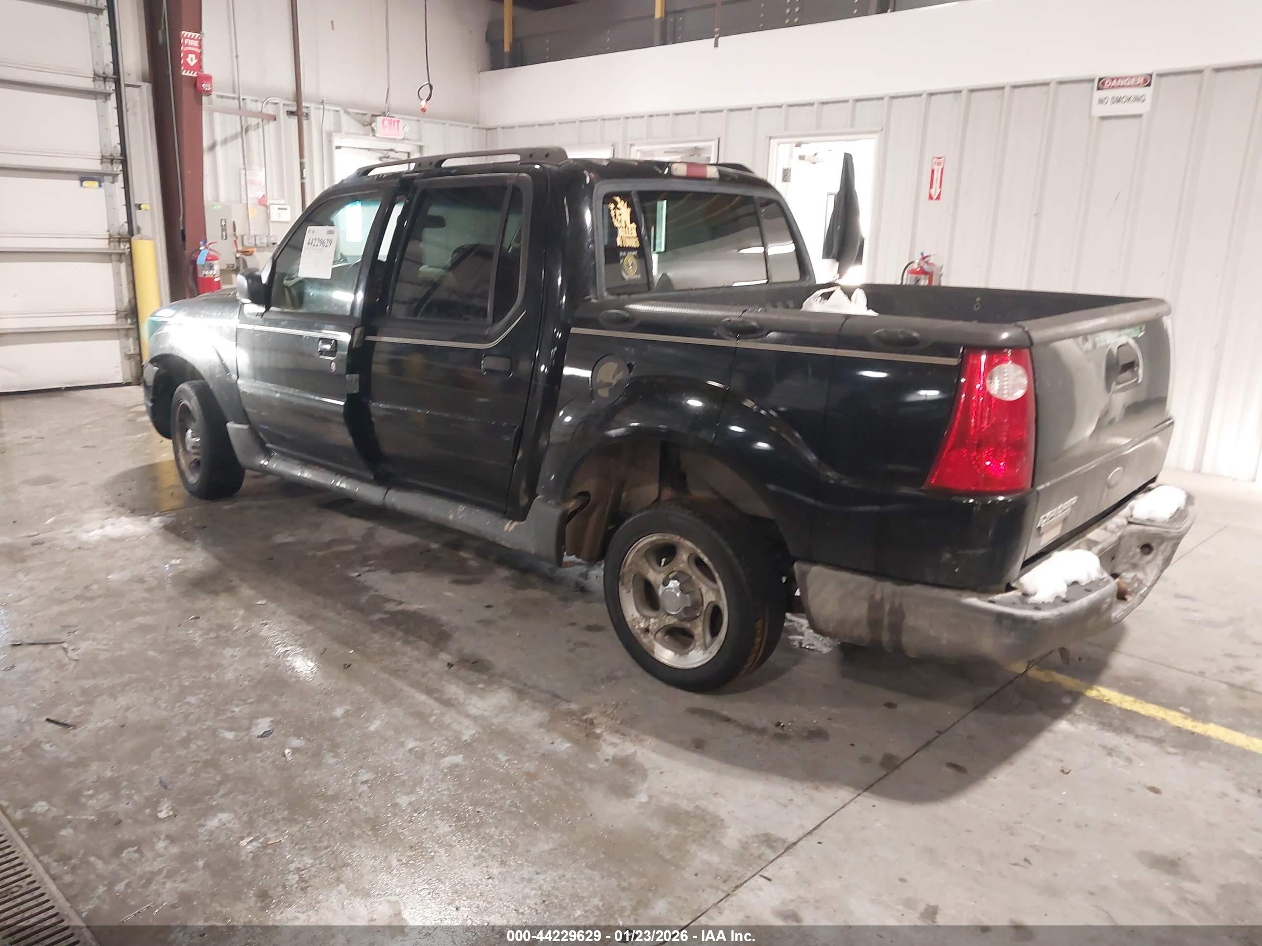 FORD EXPLORER image 3