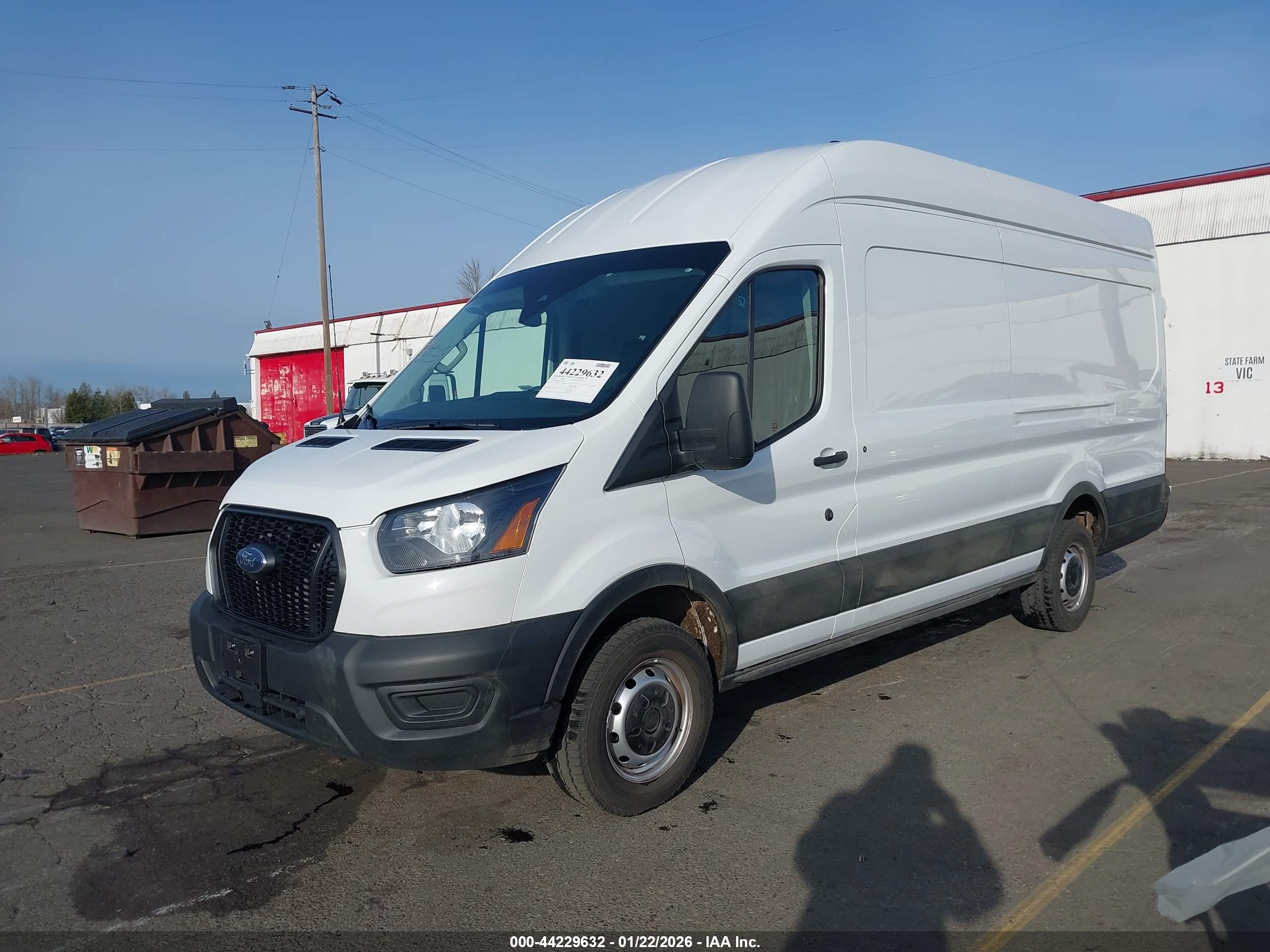 FORD TRANSIT-250 image 2