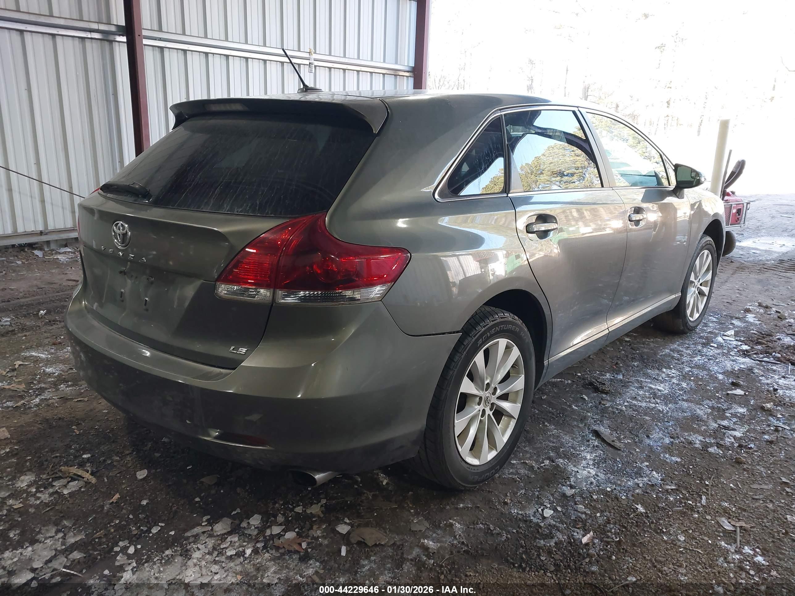 TOYOTA VENZA image 4