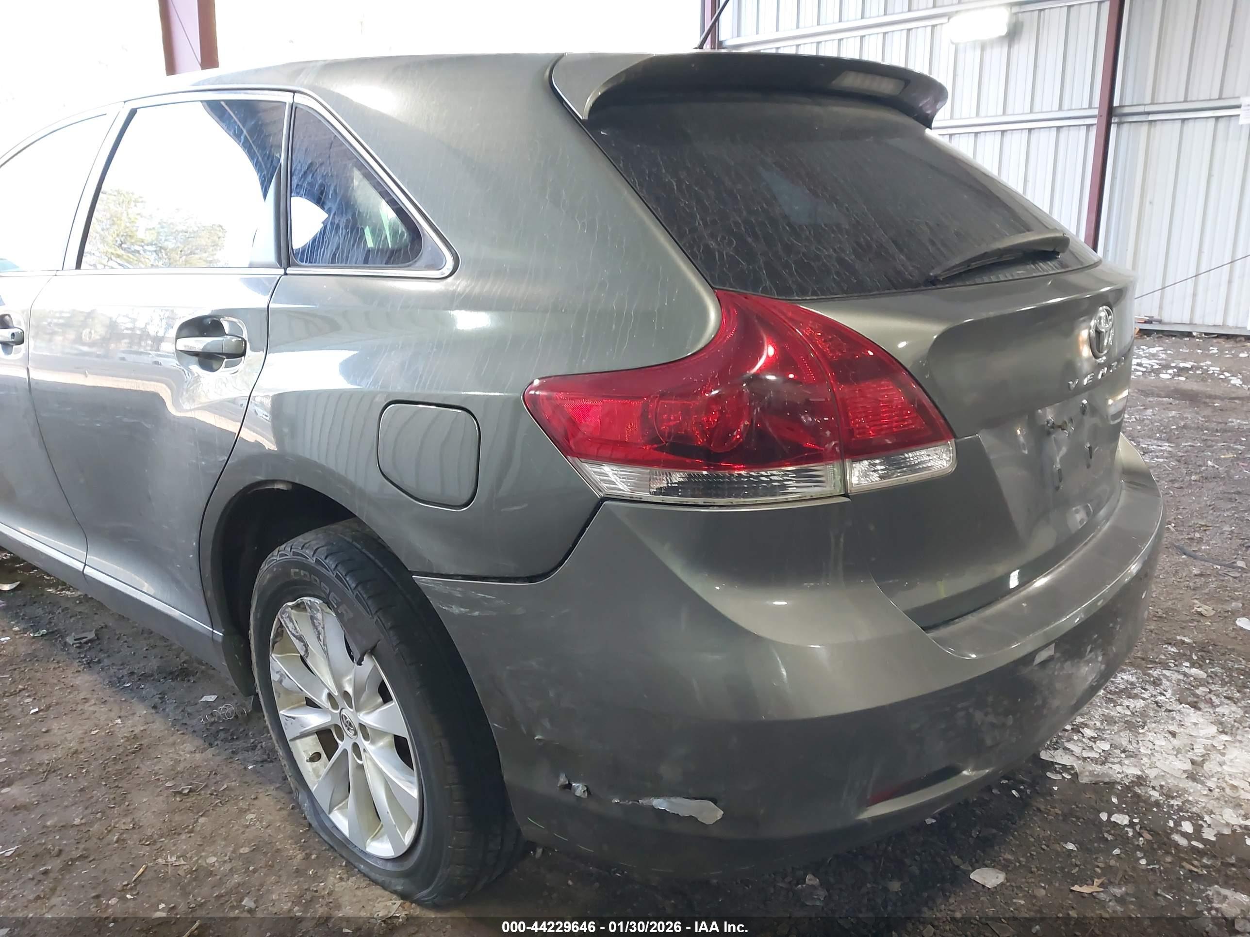 TOYOTA VENZA image 6