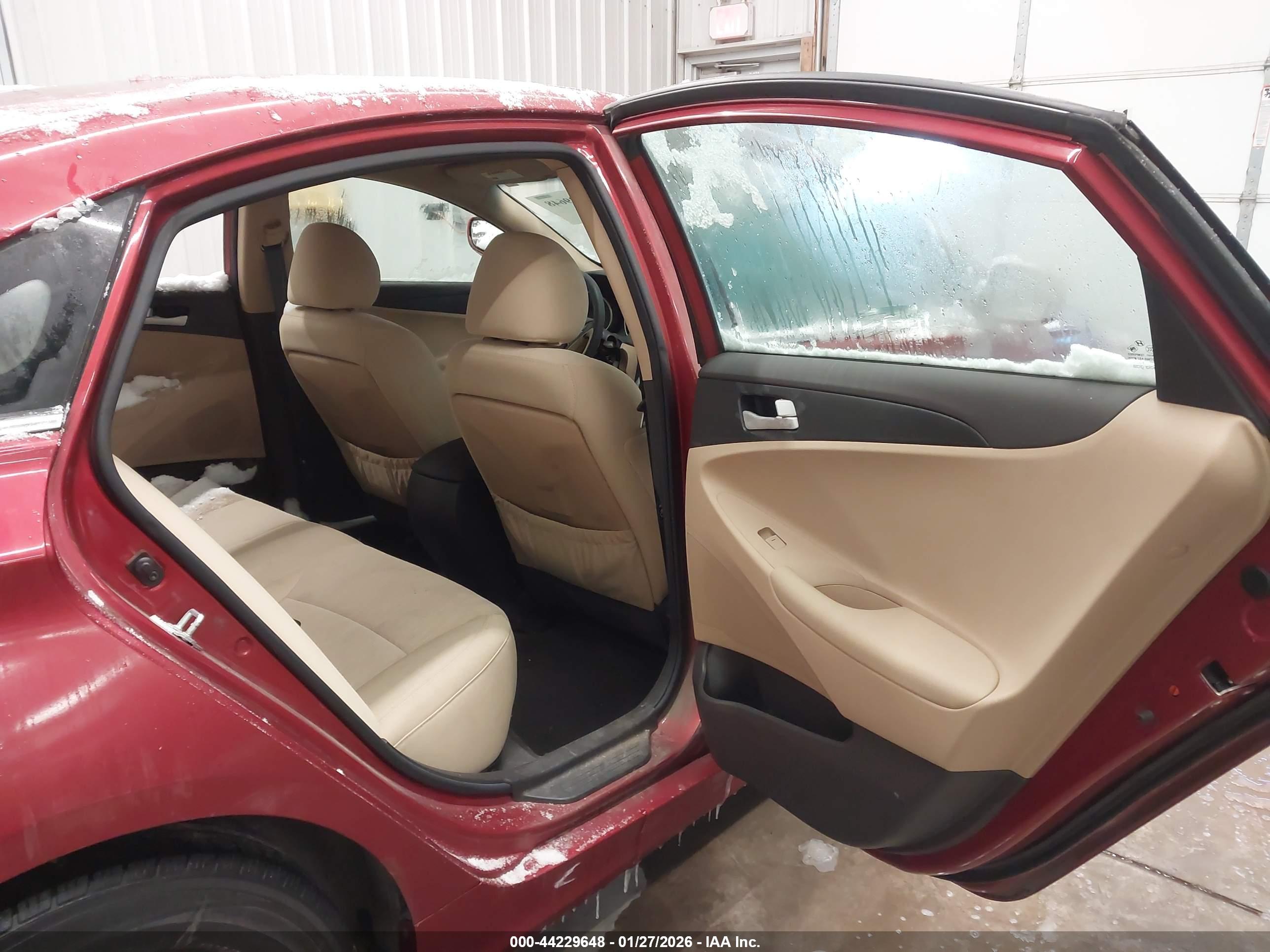 HYUNDAI SONATA image 8