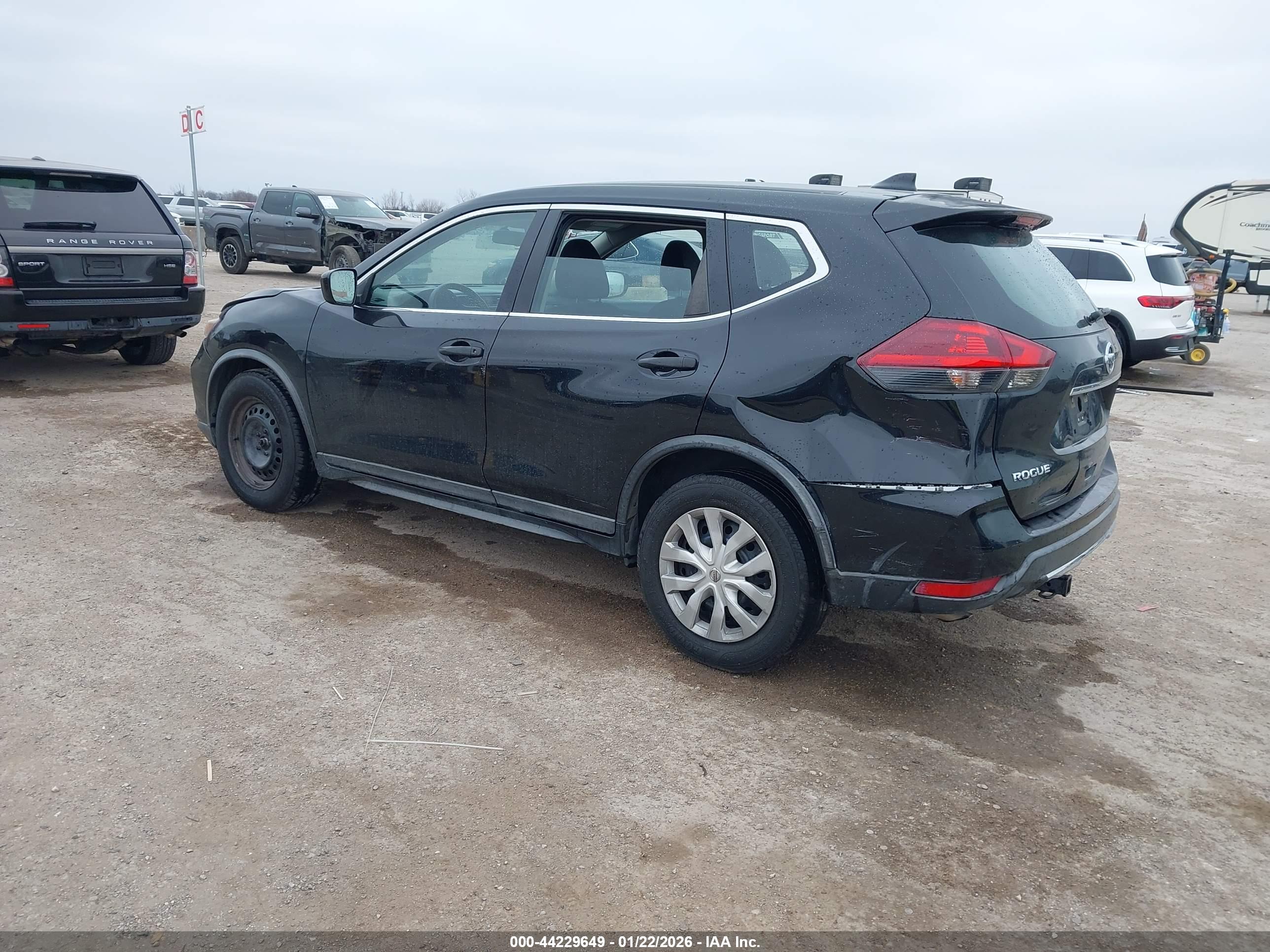 NISSAN ROGUE image 6