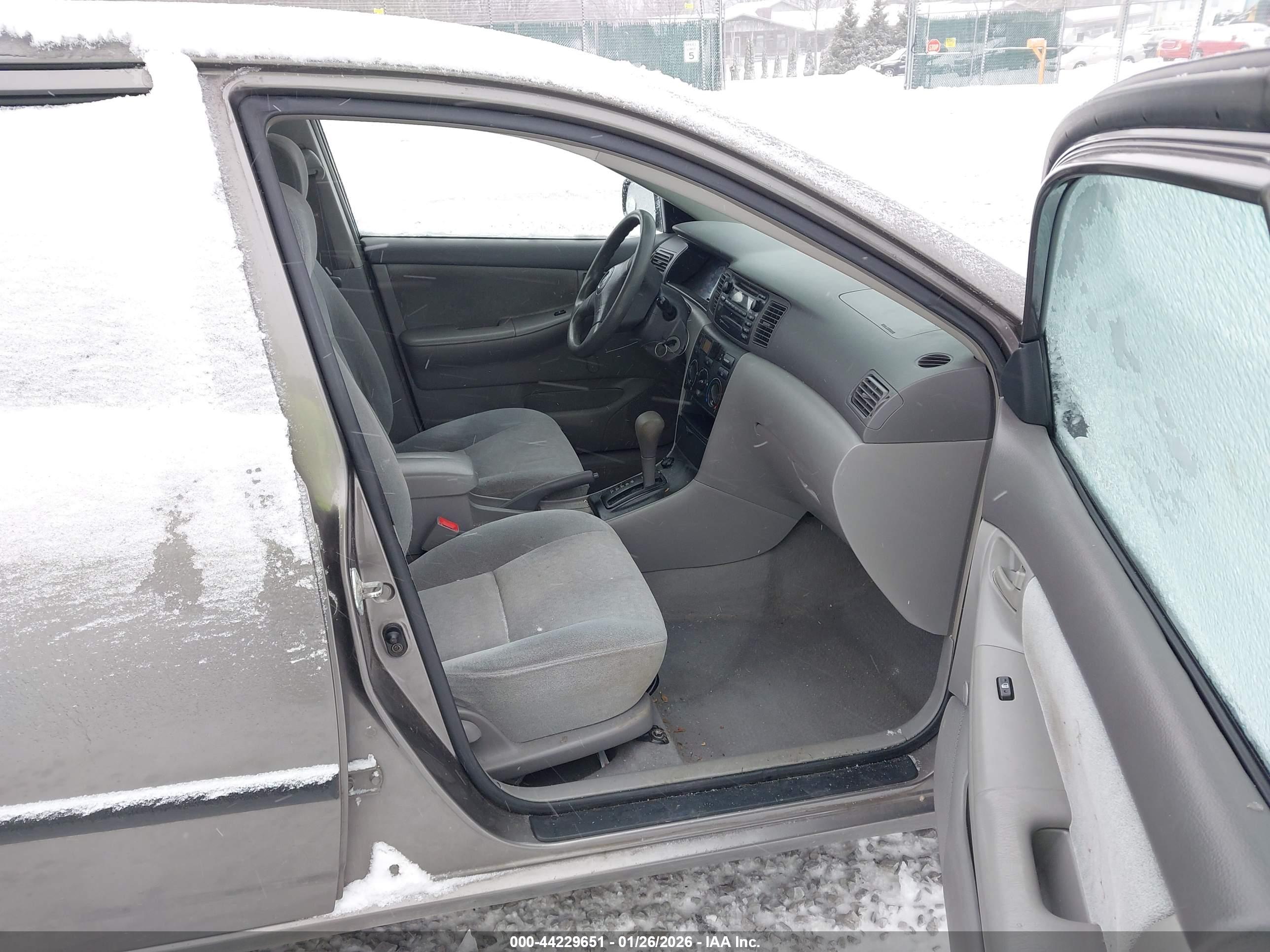 TOYOTA COROLLA image 5