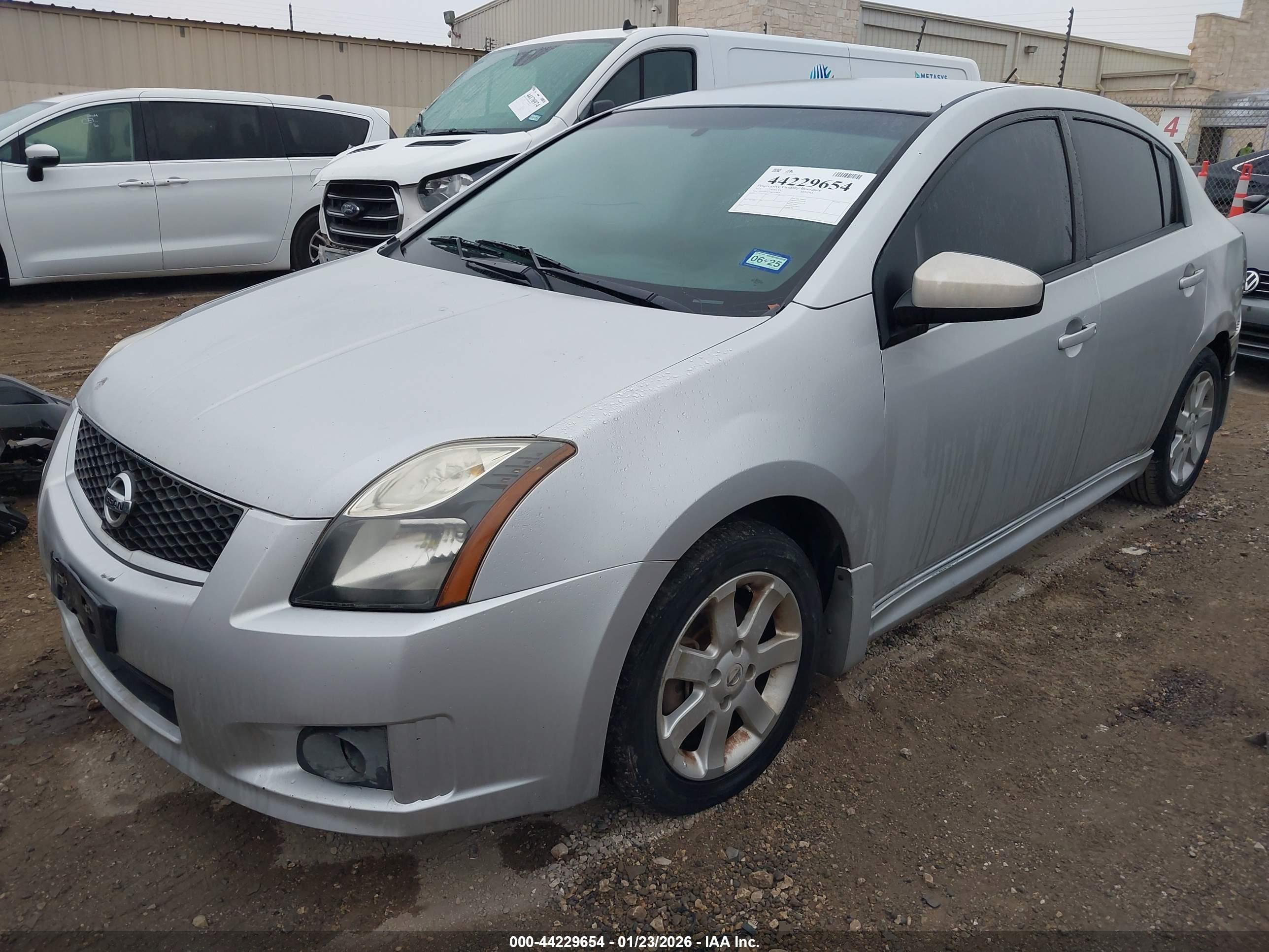 NISSAN SENTRA image 2