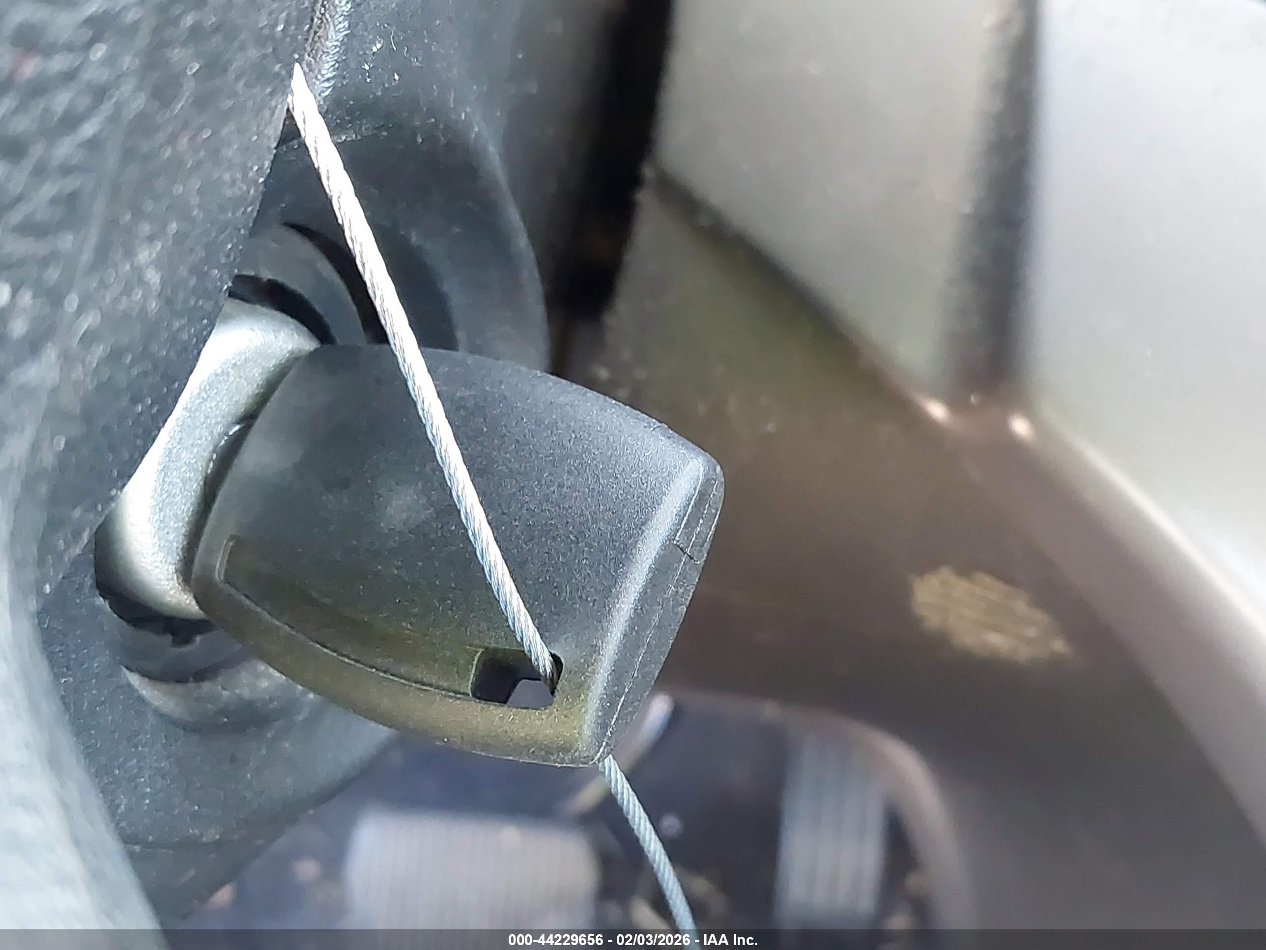 FORD ESCAPE image 11