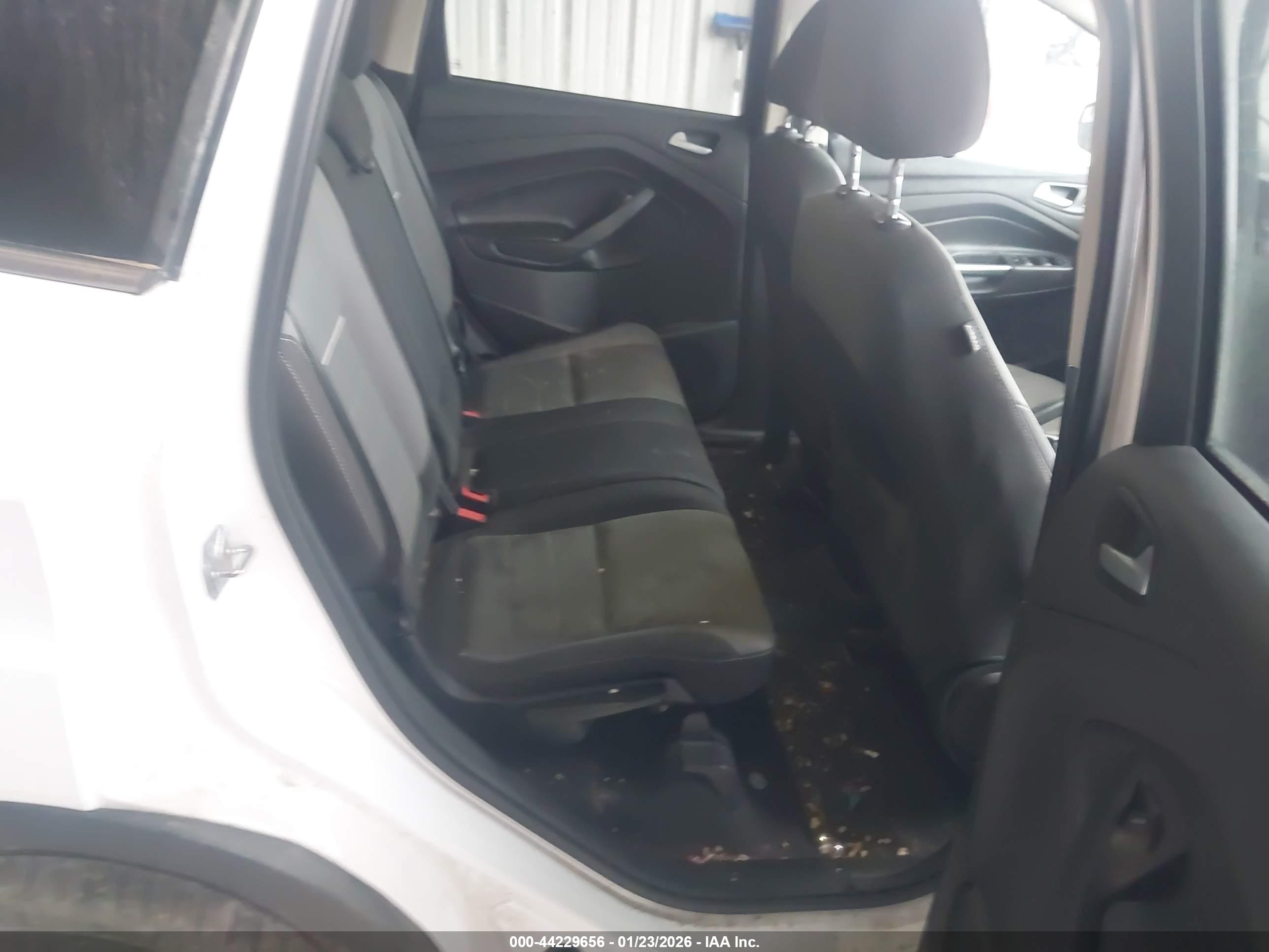 FORD ESCAPE image 8