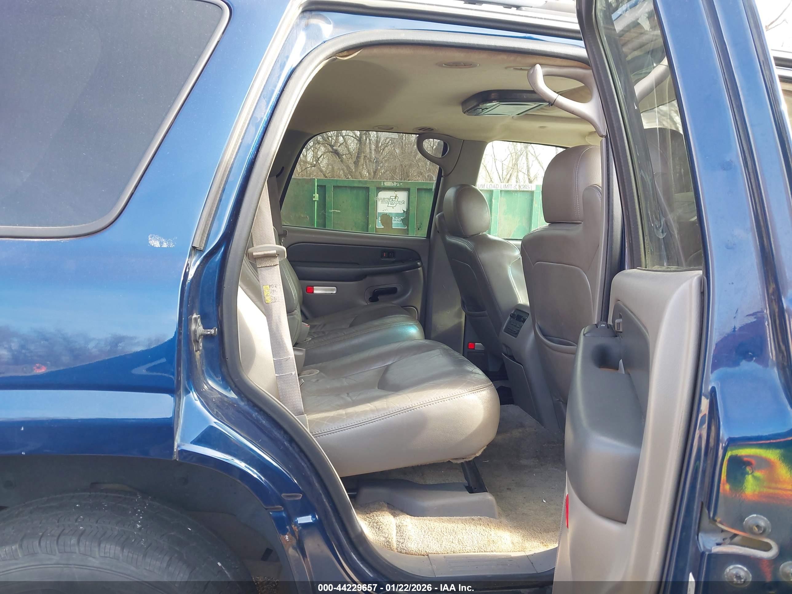 GMC YUKON image 8
