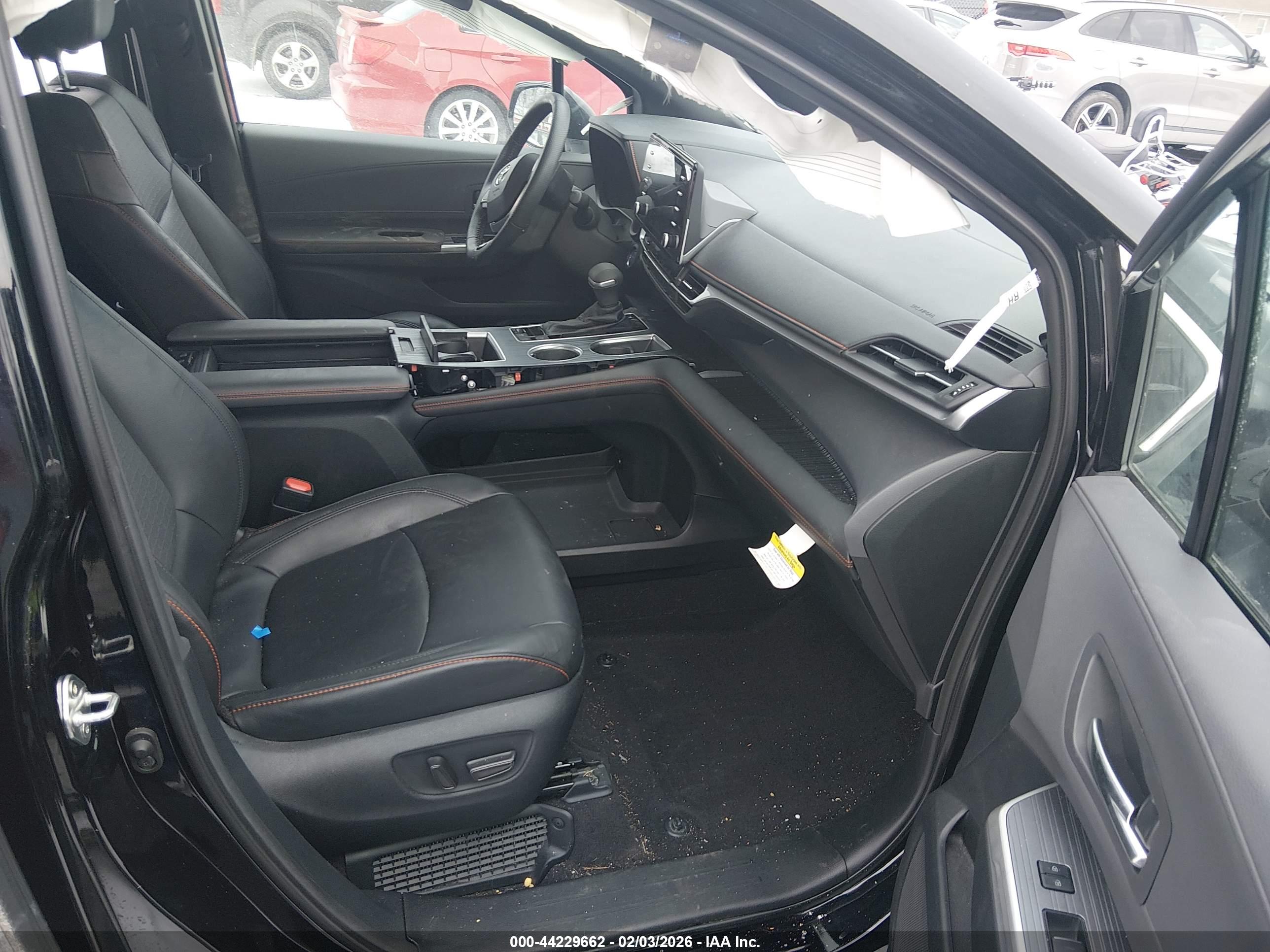 TOYOTA SIENNA image 5
