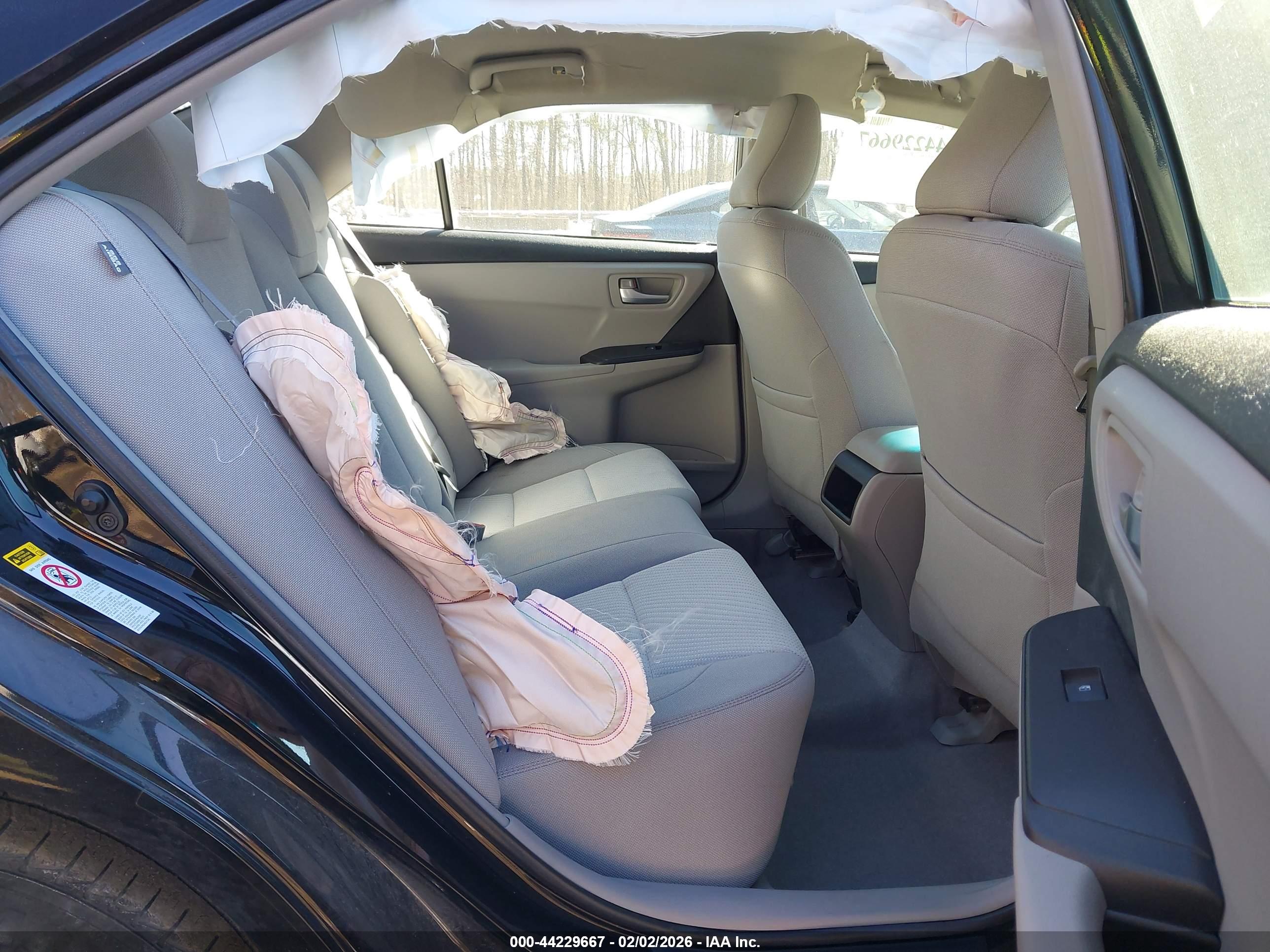 TOYOTA CAMRY image 8