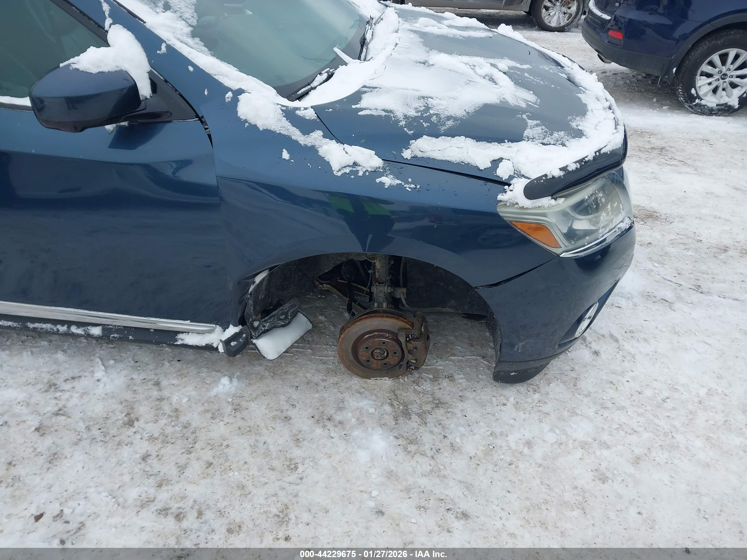NISSAN PATHFINDER image 6