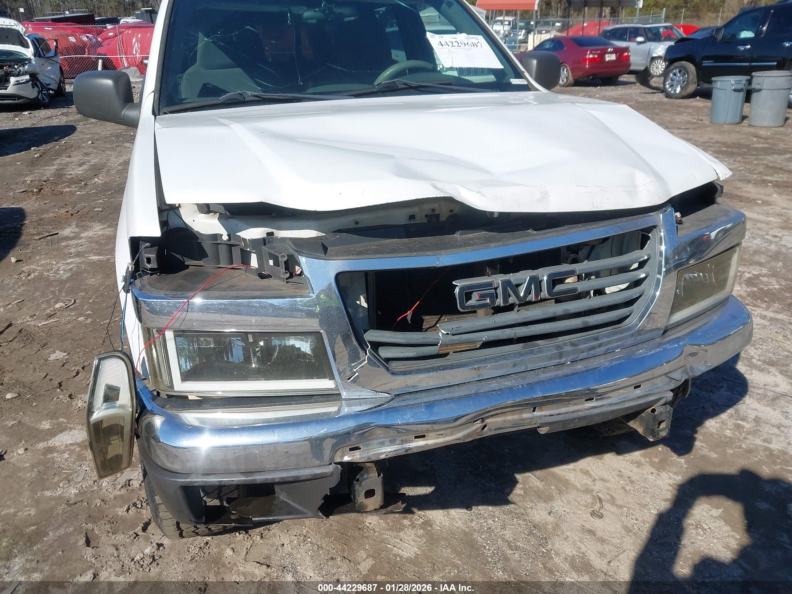 GMC CANYON image 6