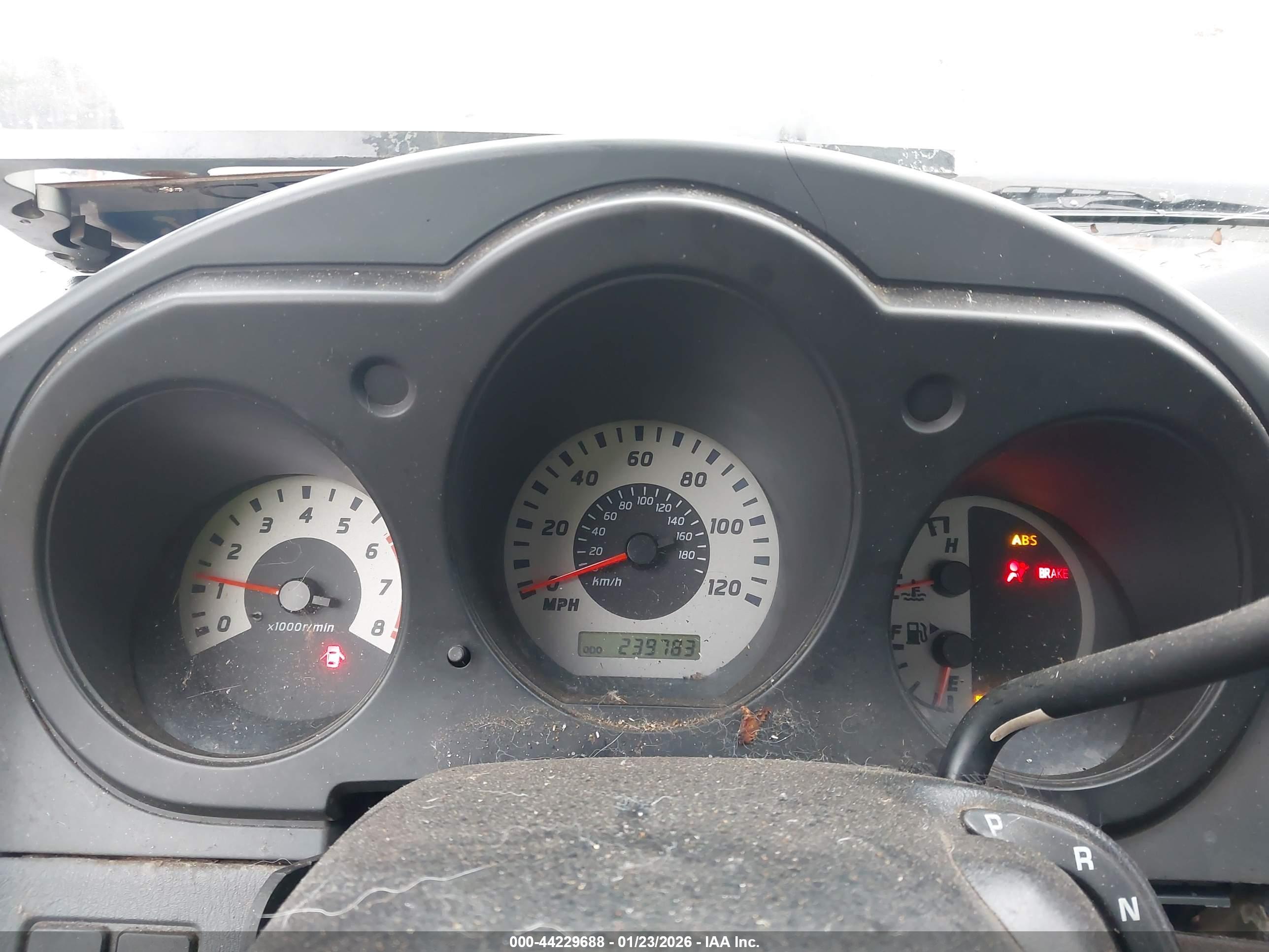 NISSAN FRONTIER image 7