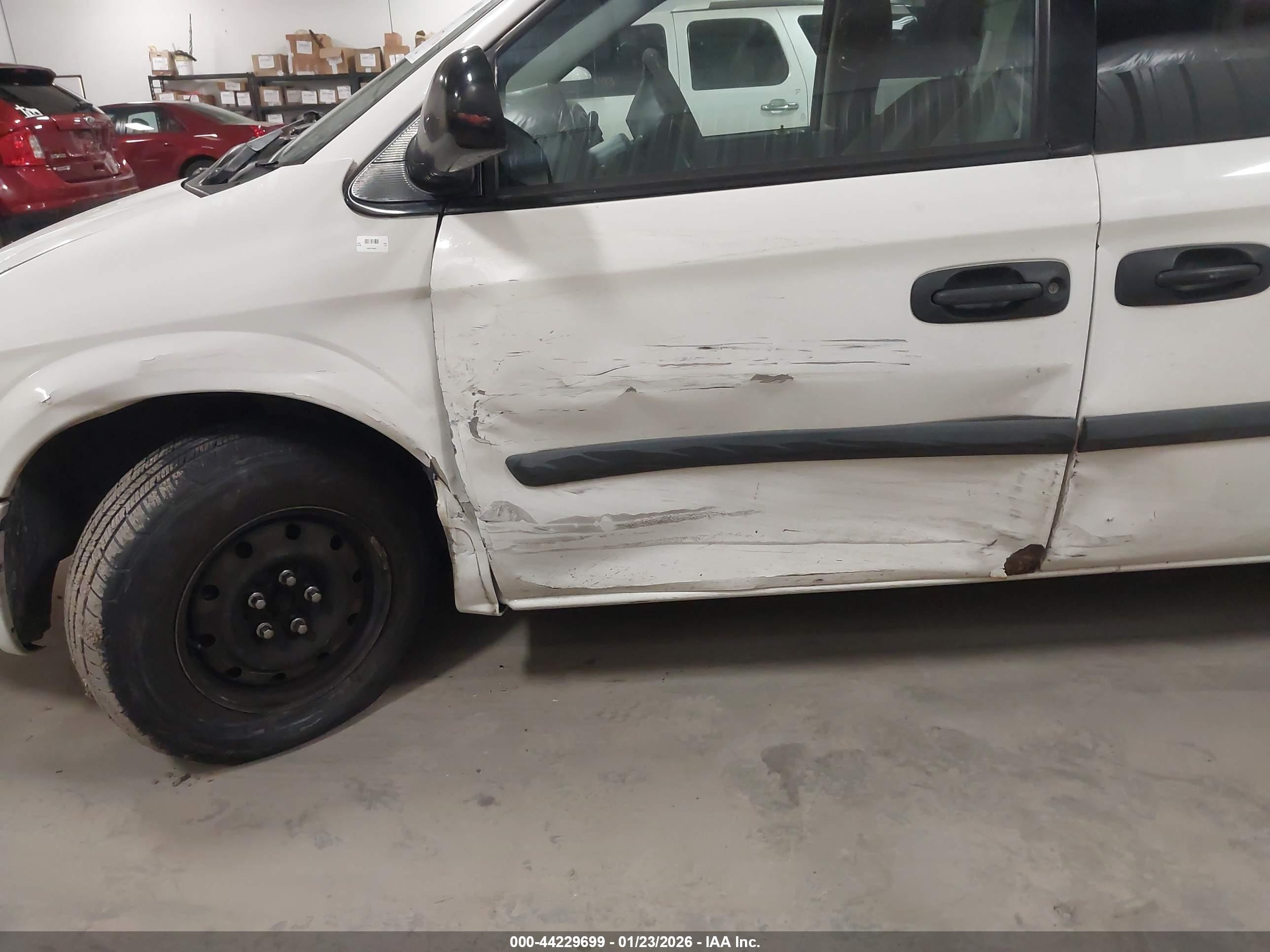 DODGE GRAND image 6