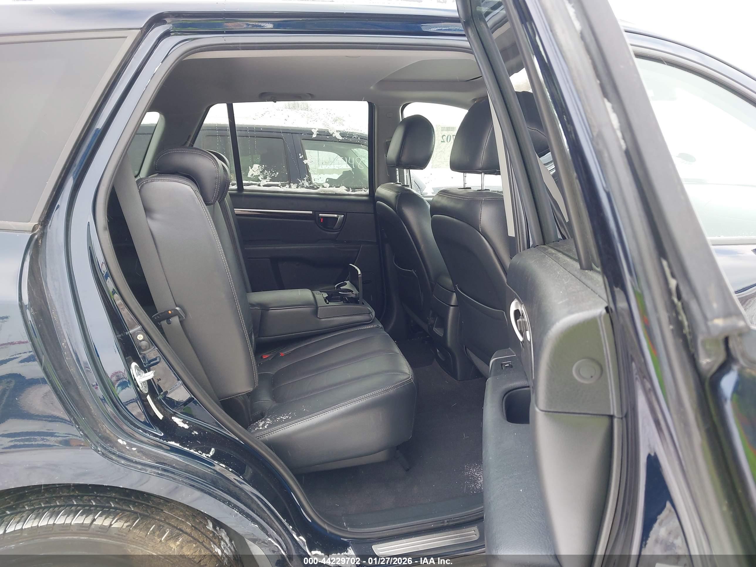 HYUNDAI SANTA image 8