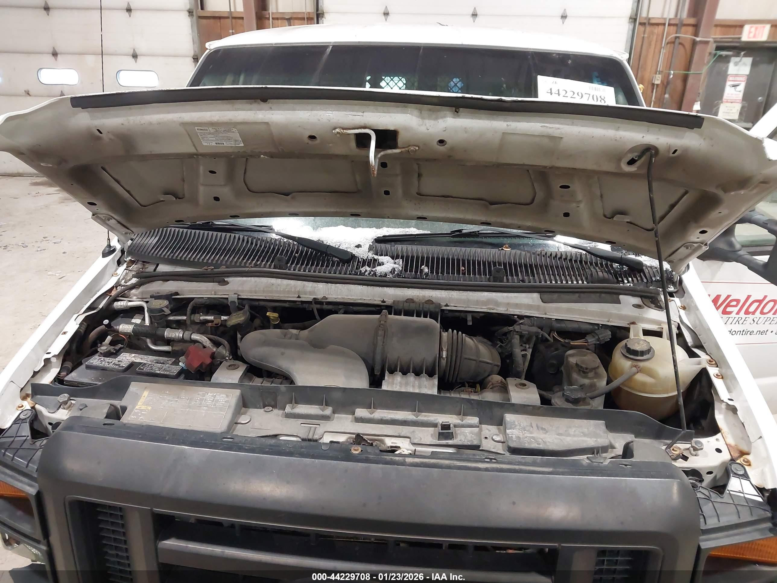 FORD E-250 image 10