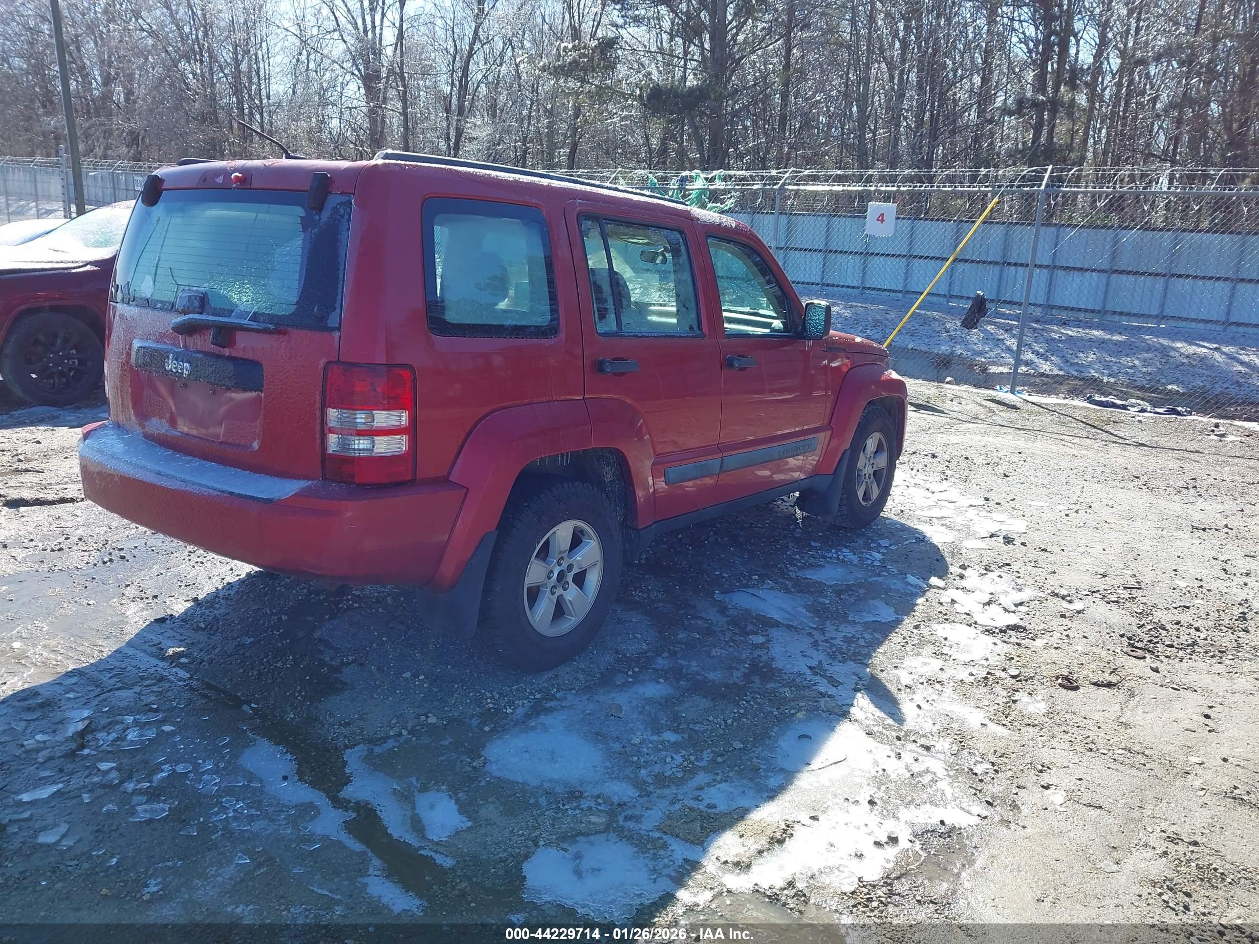 JEEP LIBERTY image 4
