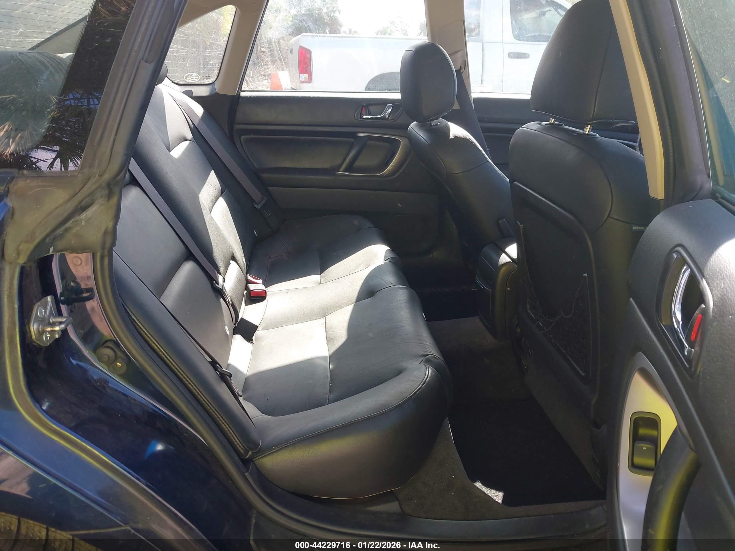 SUBARU LEGACY image 8