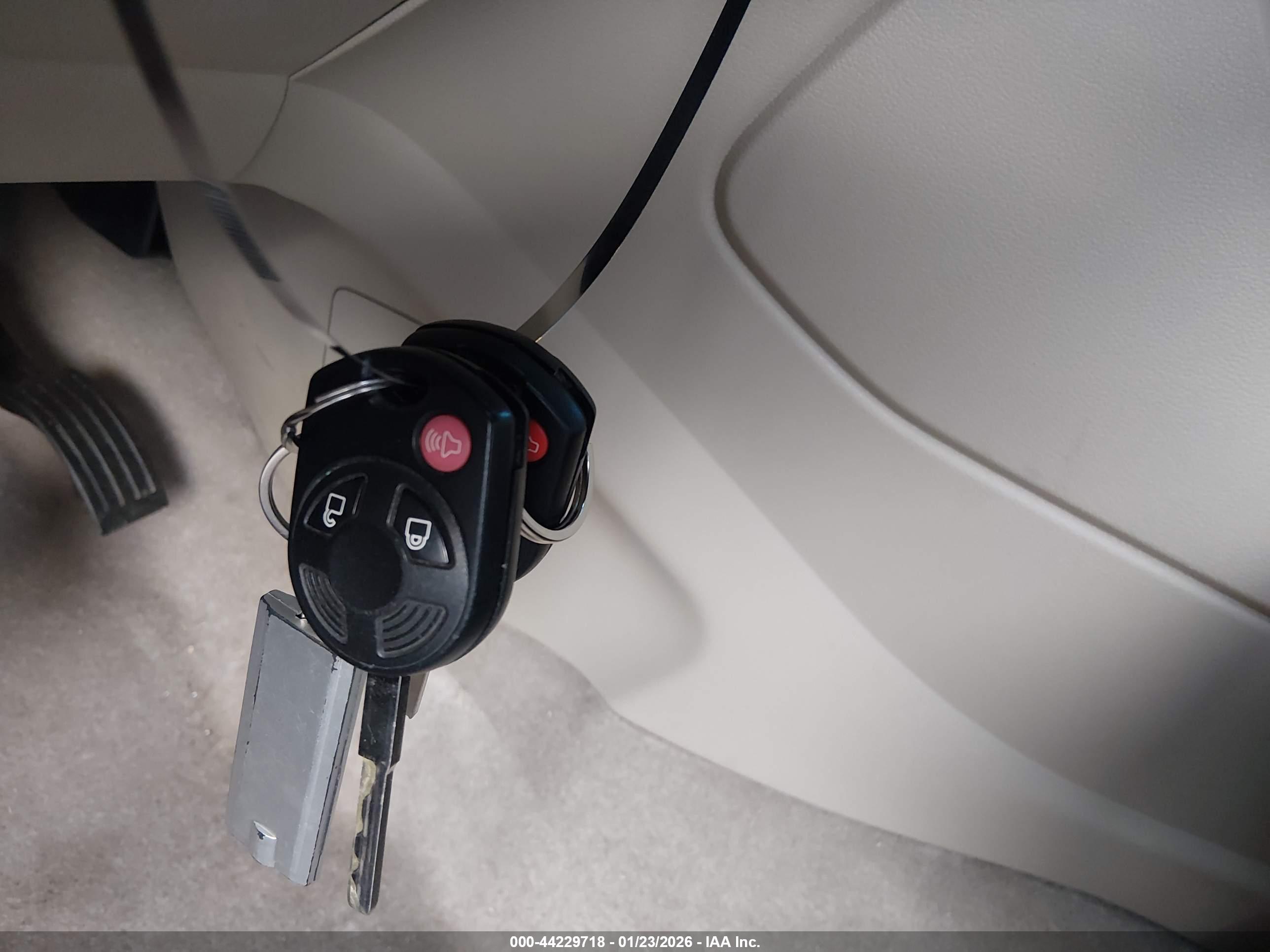 FORD ESCAPE image 11